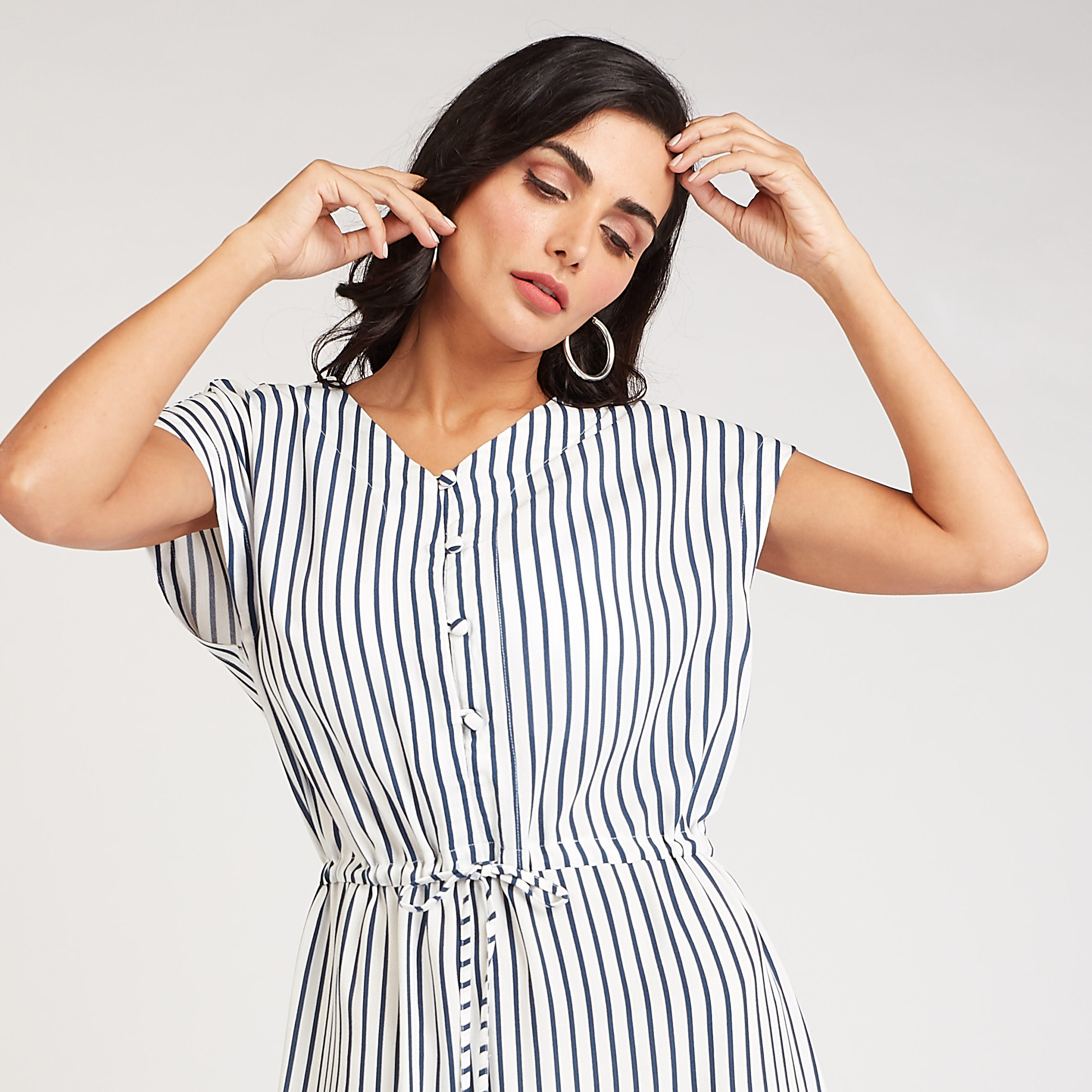 فستان ميدي مقلّم بأكمام متصلة وأربطة-women-clothing-dresses-image-4