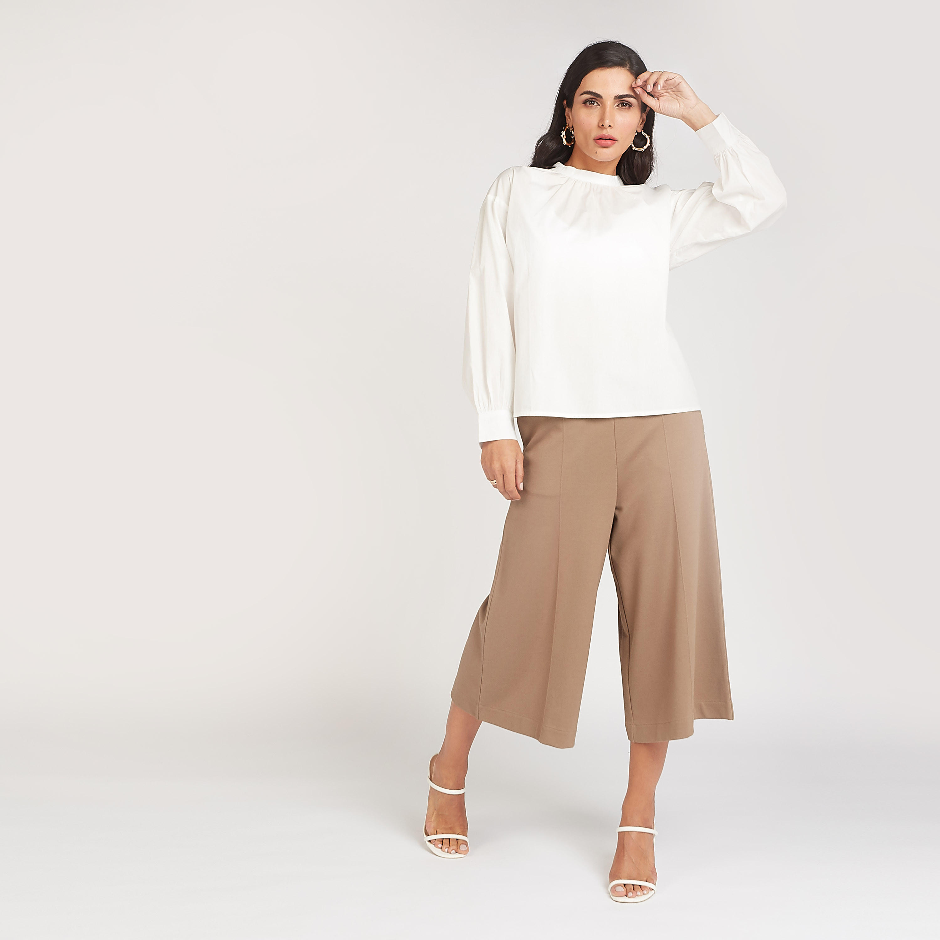 بلوزة مستدامة سادة بياقة عالية وأكمام بيشوب-women-clothing-shirtsandblouses-blouses-image-6
