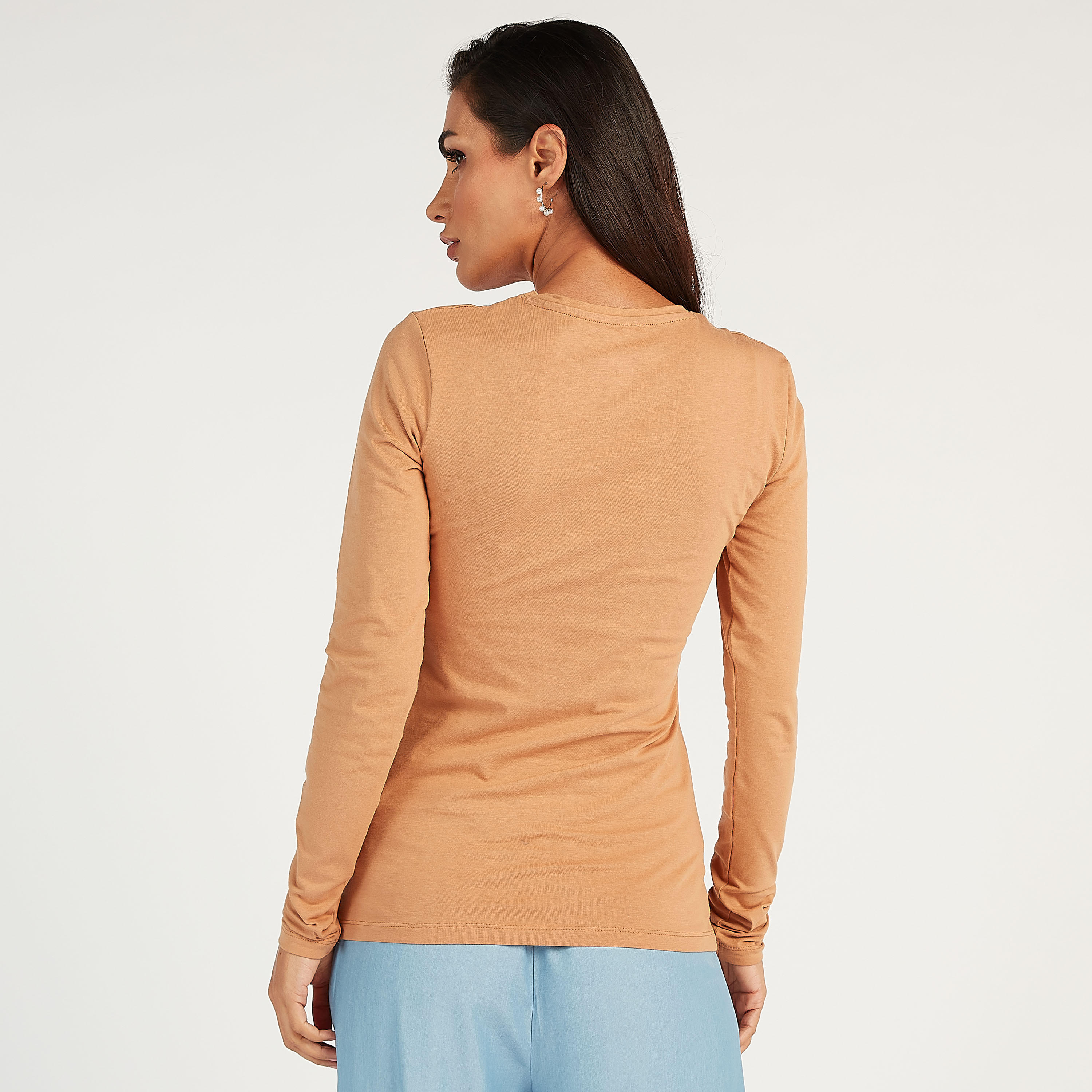 تيشيرت مستدام سادة بياقة ضيّقة وأكمام طويلة-women-clothing-tshirts-image-12