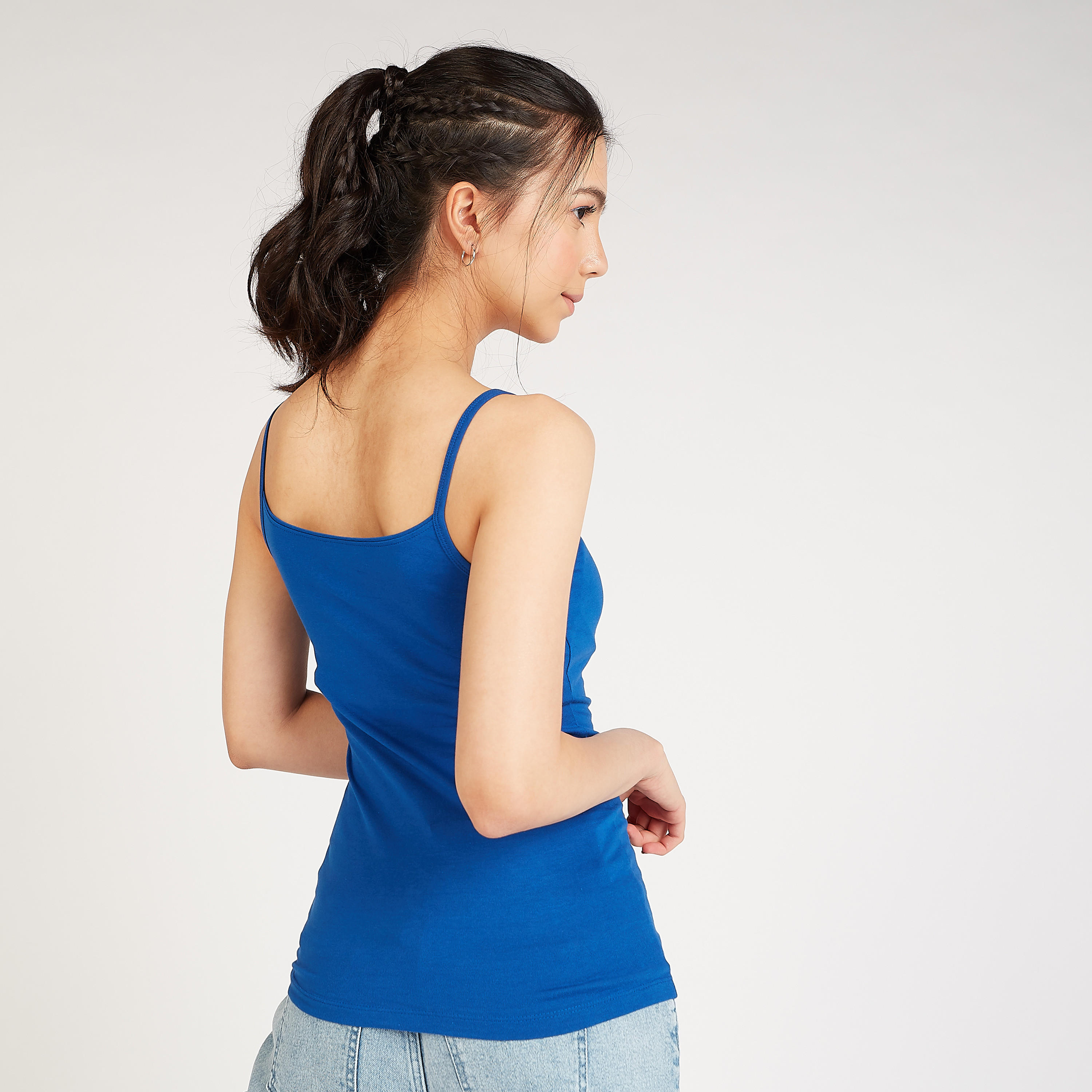 قميص داخلي مستدام سادة بياقة عميقة-women-clothing-tshirts-image-4