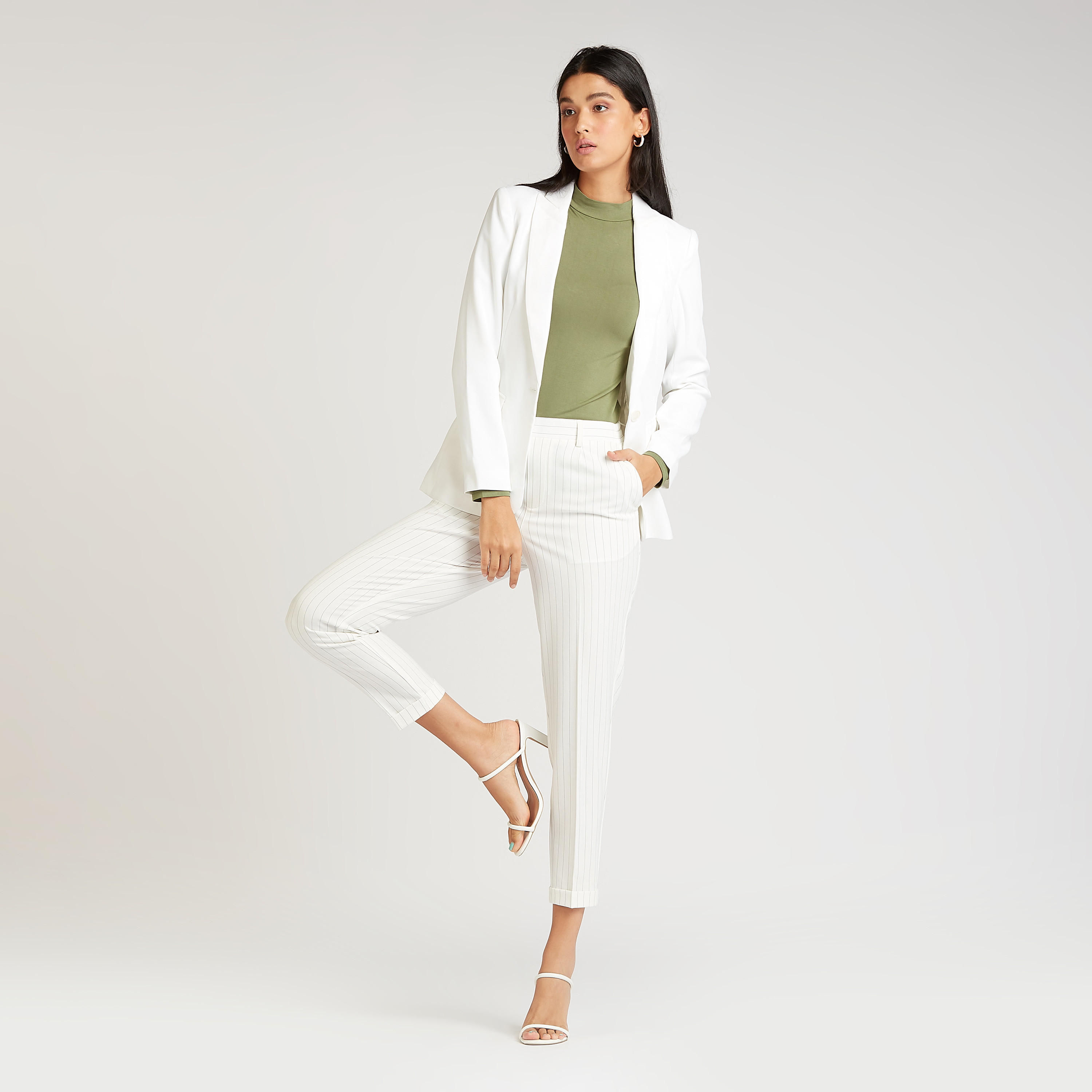 تيشيرت مستدام سادة بياقة عالية وأكمام طويلة-women-clothing-tshirts-image-3