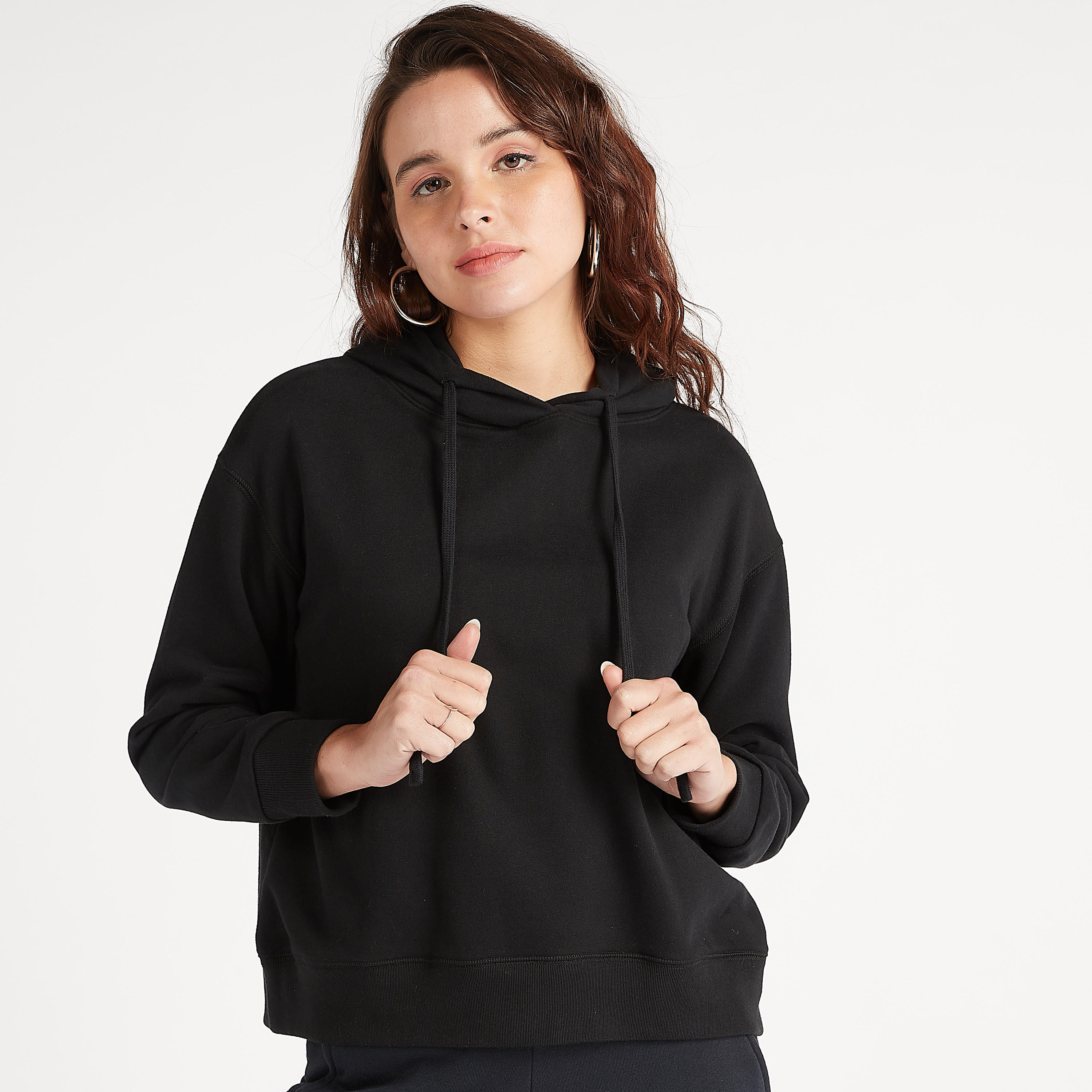سويت شيرت مستدام سادة بقبّعة وأكمام طويلة-women-winterwear-hoodiesandsweatshirts-hoodies-image-14