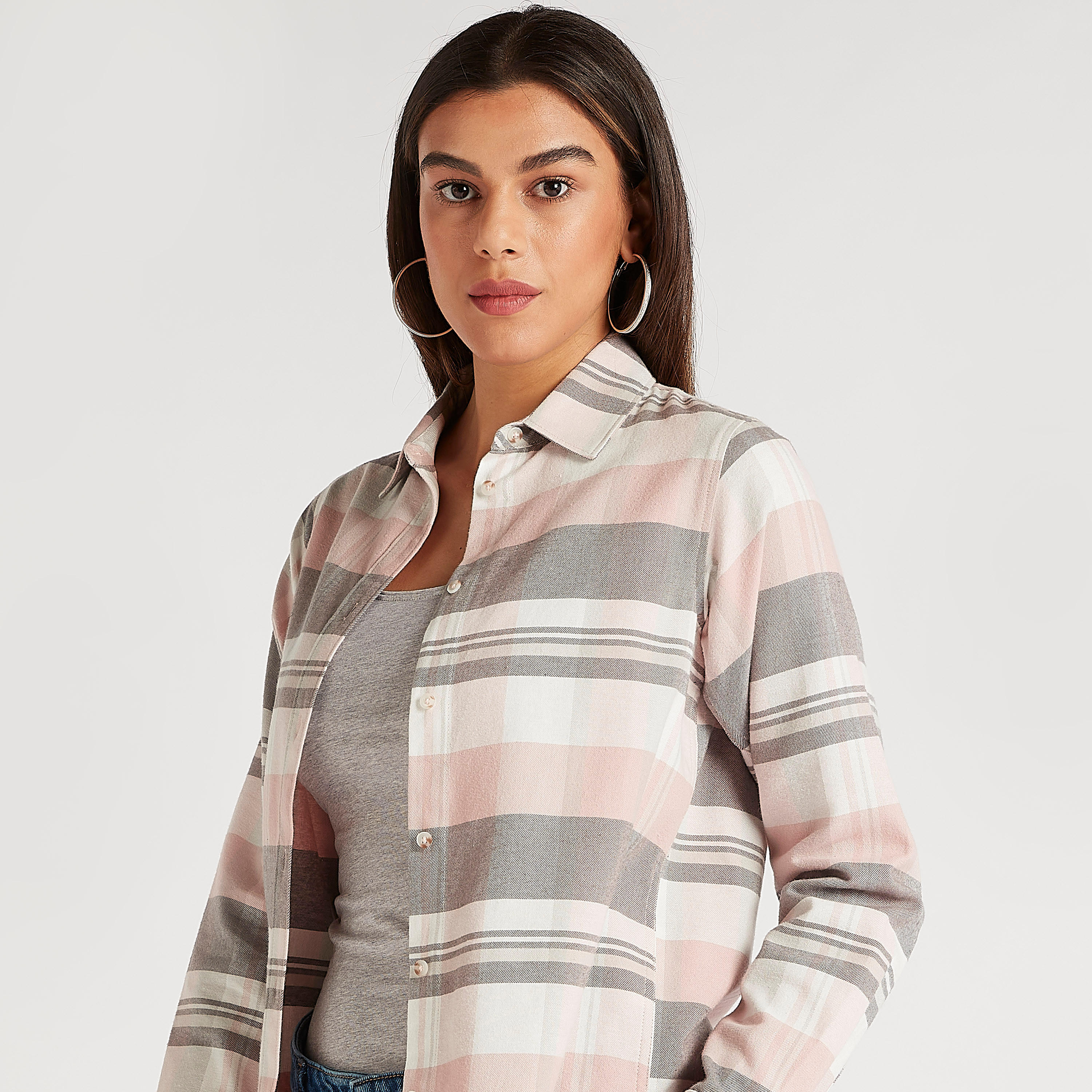قميص كاروهات بياقة عادية وأكمام طويلة-women-clothing-shirtsandblouses-shirts-image-5