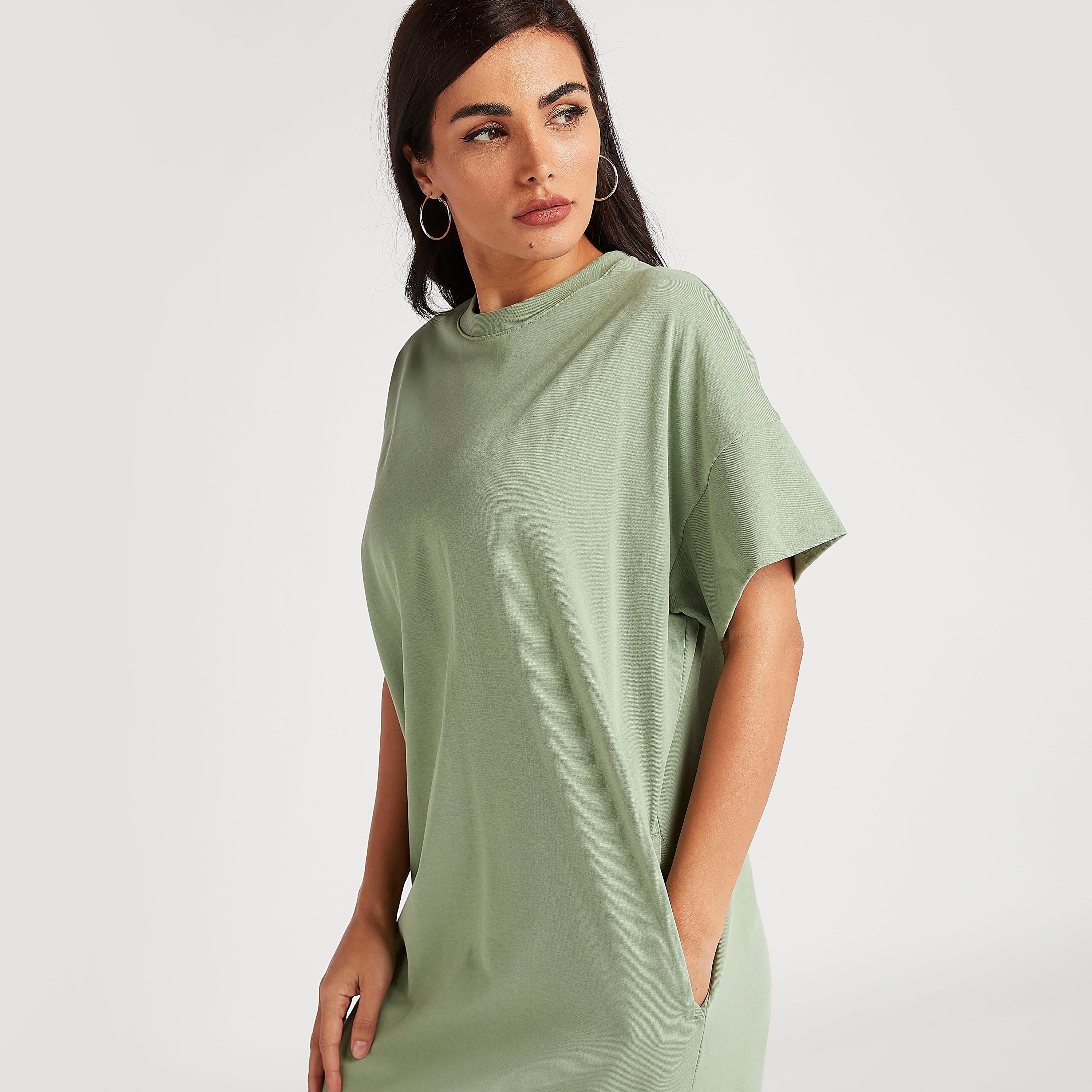 فستان تيشيرت طويل بجيوب وياقة ضيّقة-women-clothing-dresses-image-3