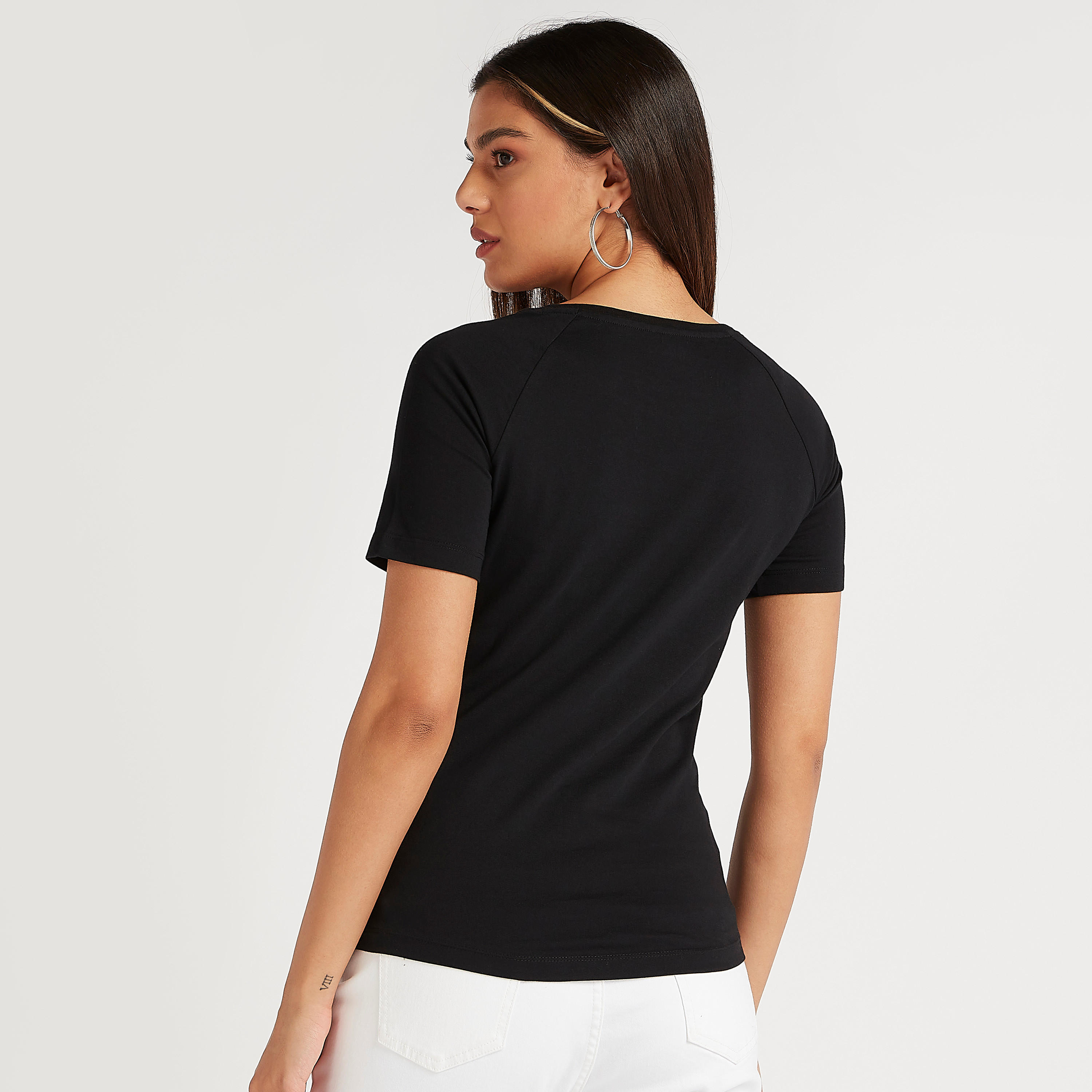 تيشيرت سادة بياقة مستديرة وأكمام قصيرة-women-clothing-tshirts-image-4