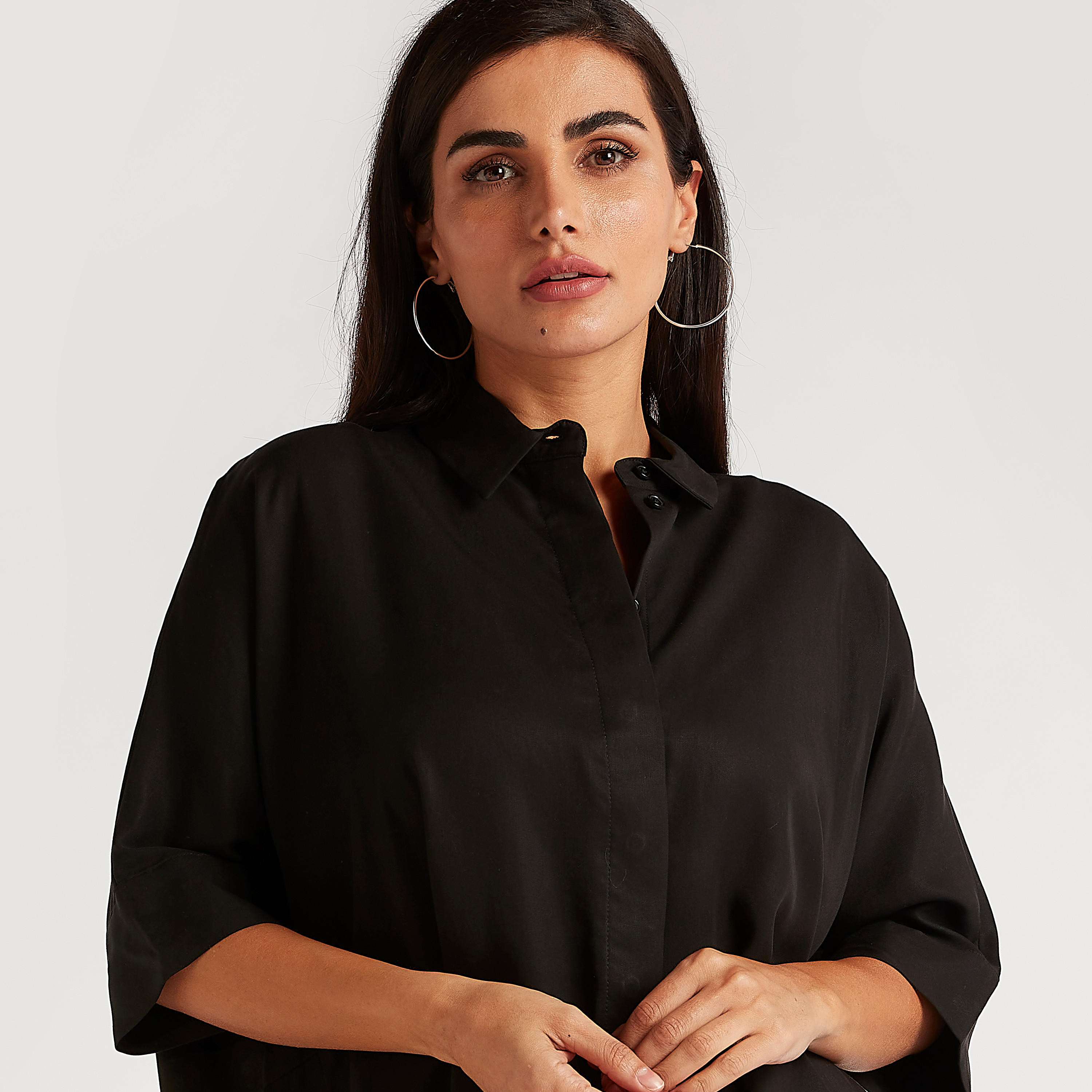 قميص واسع سادة بأكمام 3/4 وياقة عادية-women-clothing-shirtsandblouses-shirts-image-3