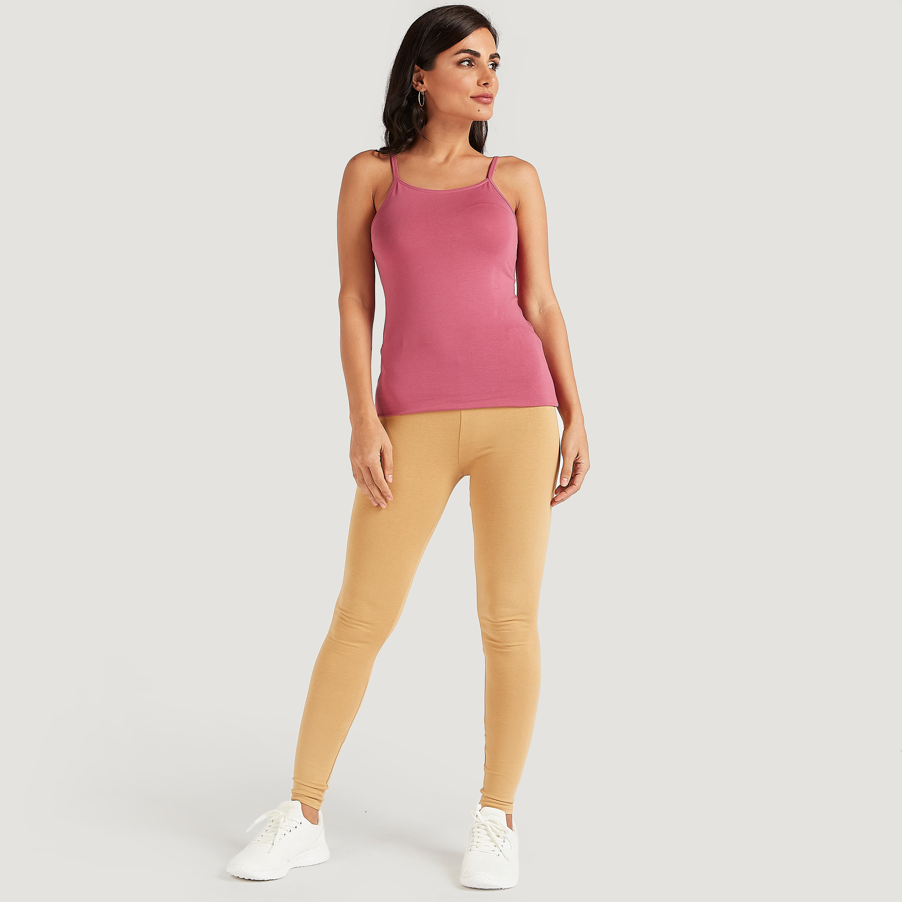 فيست سادة بياقة عميقة وحمّالات رفيعة-women-clothing-tshirts-image-3