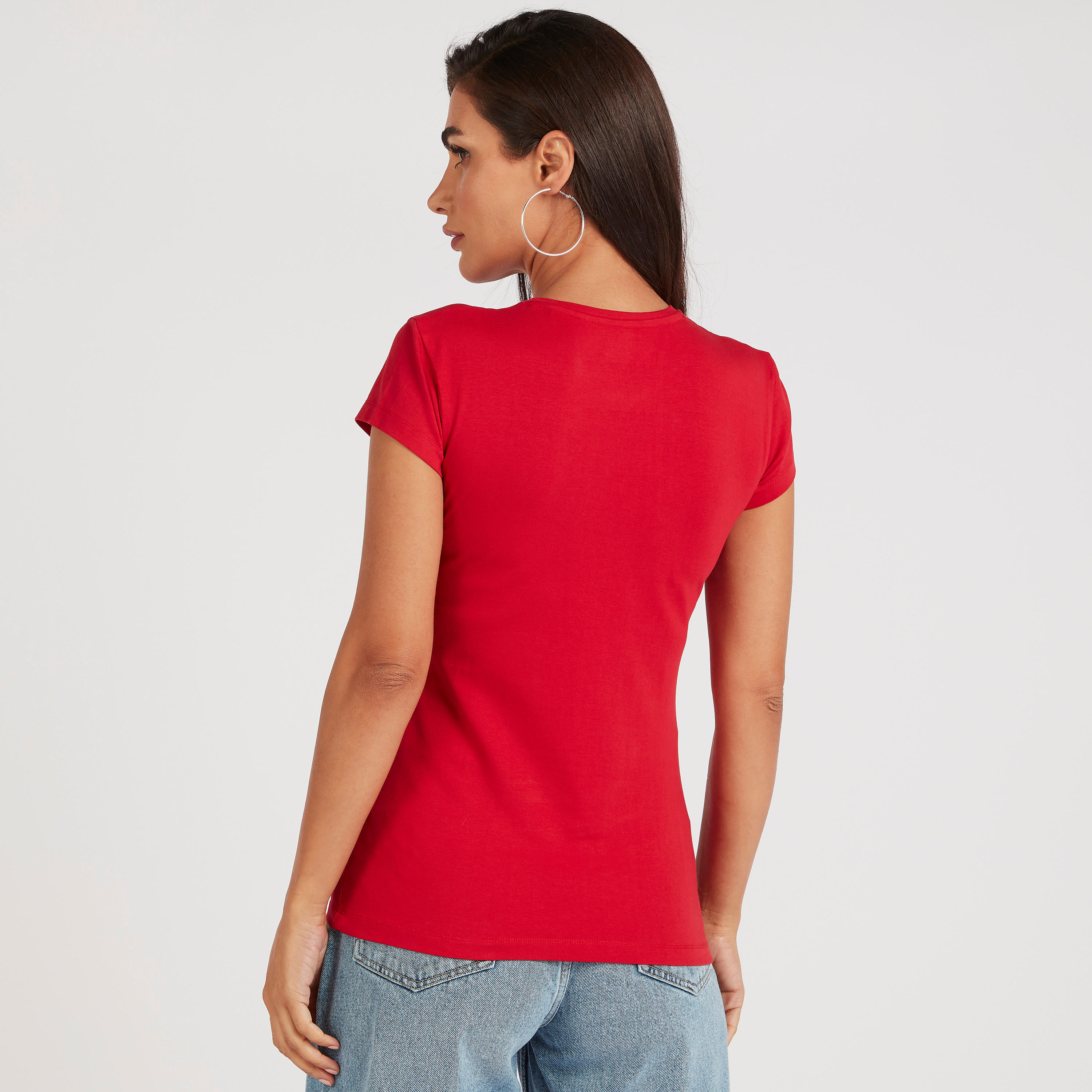 تيشيرت سادة بياقة ضيّقة وأكمام كاب-women-clothing-tshirts-image-1