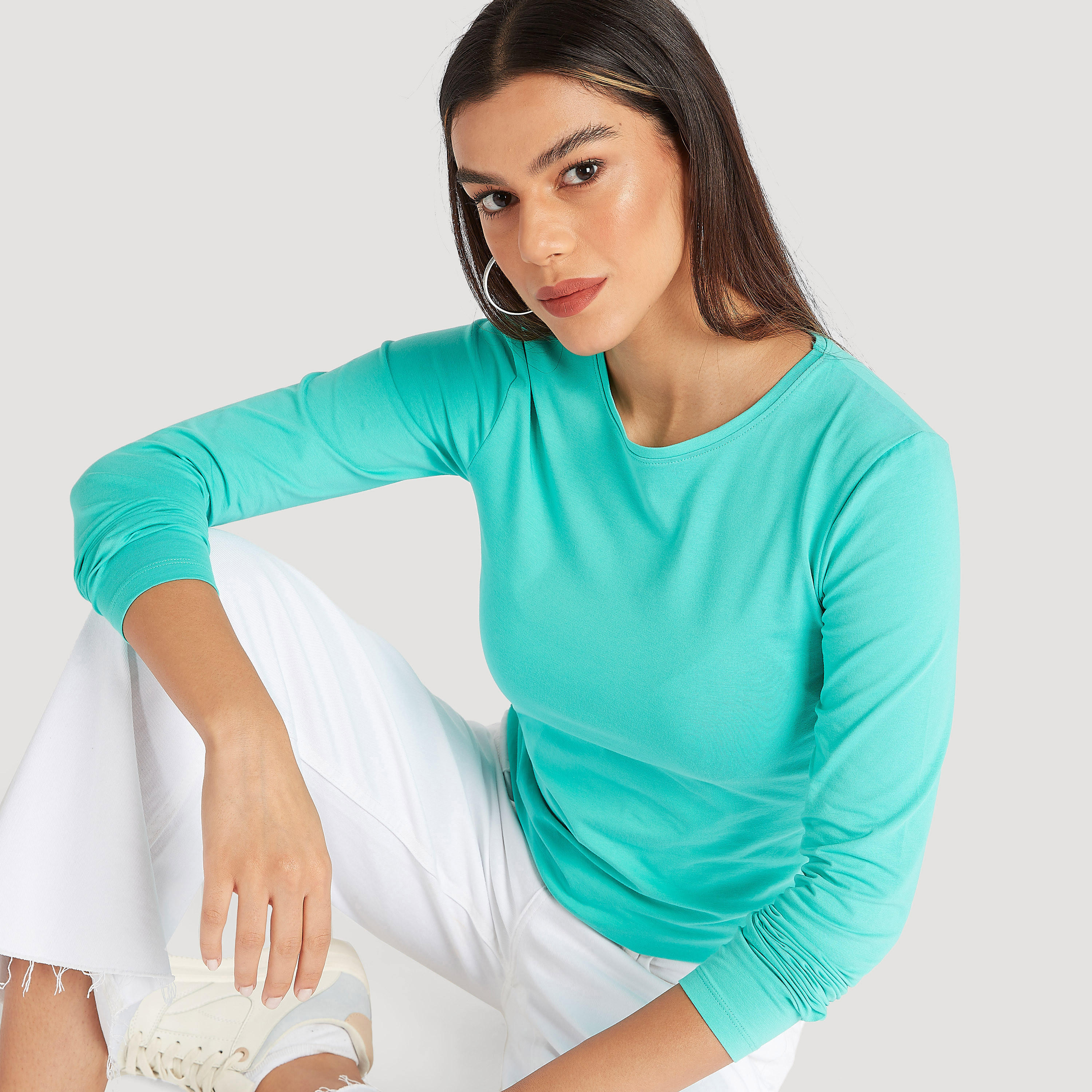 تيشيرت سادة بياقة ضيّقة وأكمام طويلة-women-clothing-tshirts-image-5