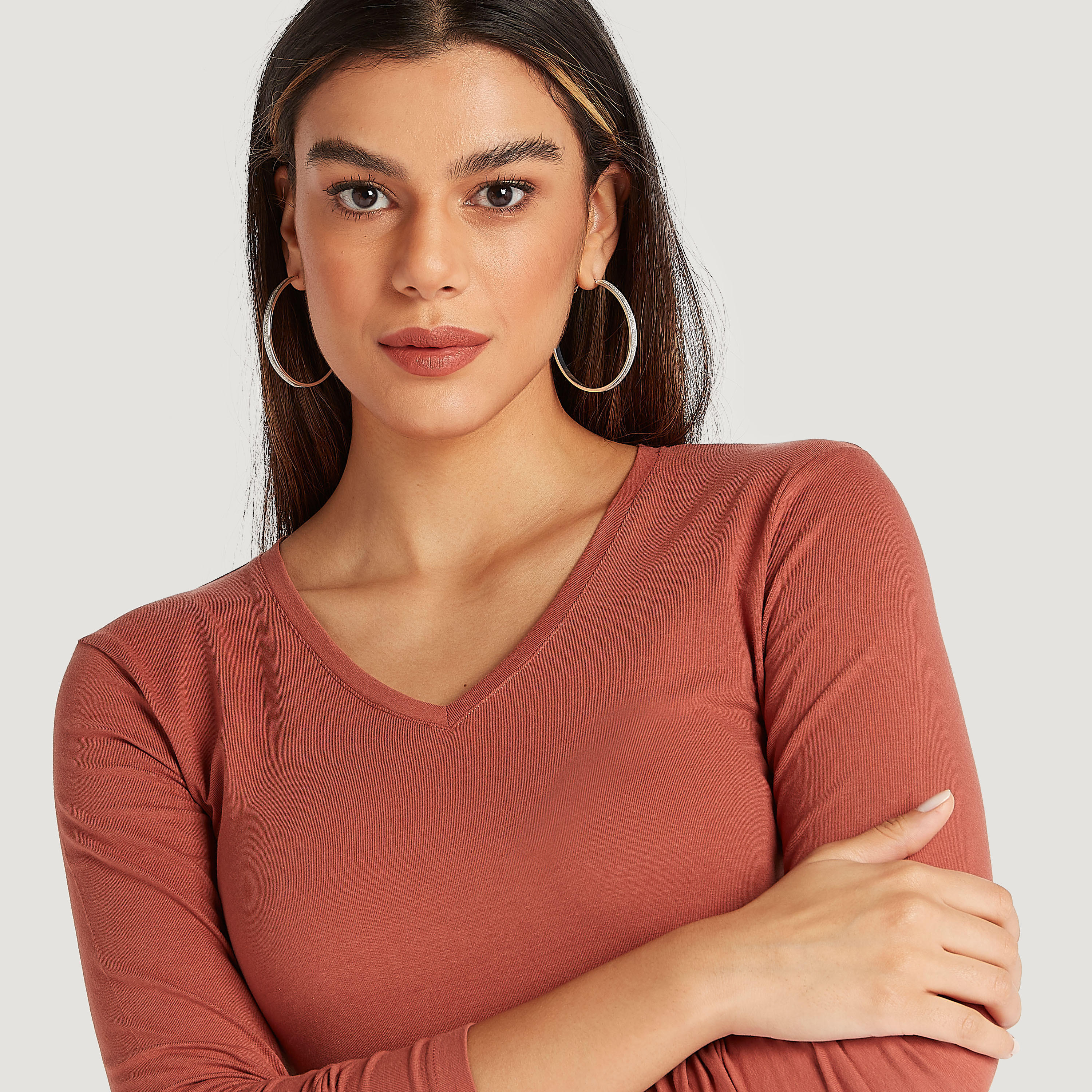 تيشيرت سادة بياقة V وأكمام طويلة-women-clothing-tshirts-image-3