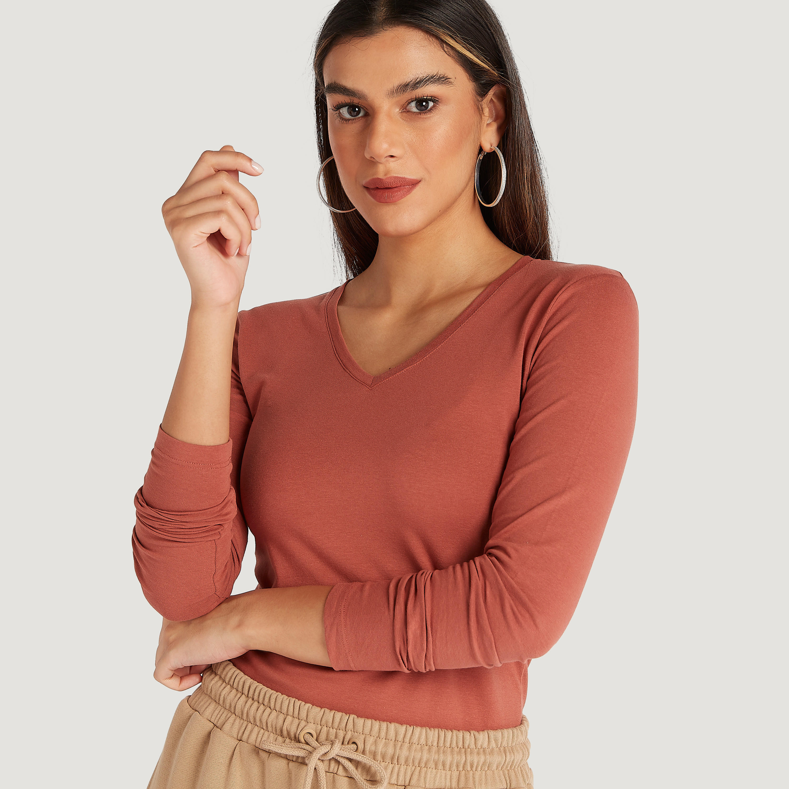 تيشيرت سادة بياقة V وأكمام طويلة-women-clothing-tshirts-image-5