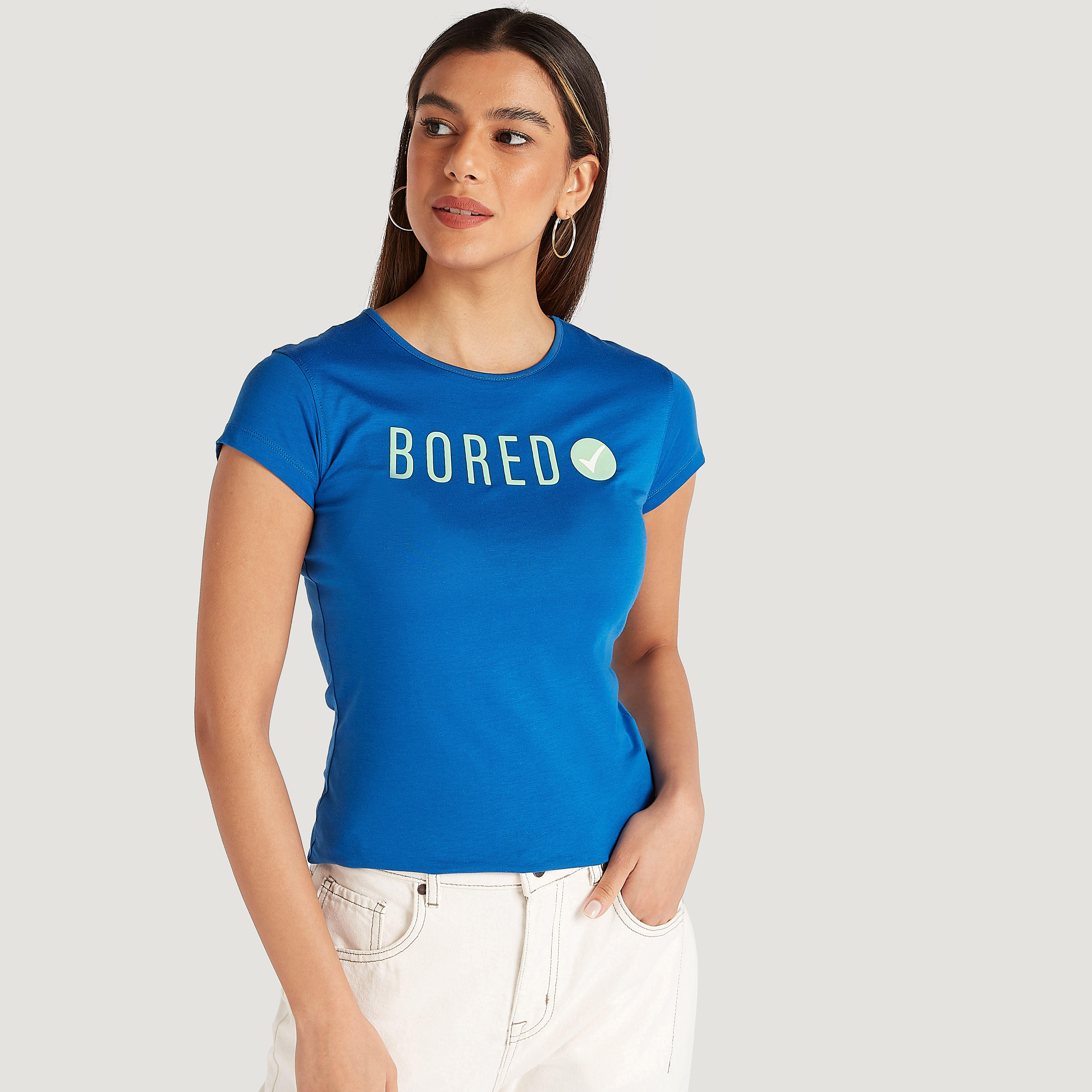 تيشيرت بياقة ضيّقة وأكمام كاب وطبعات-women-clothing-tshirts-image-4