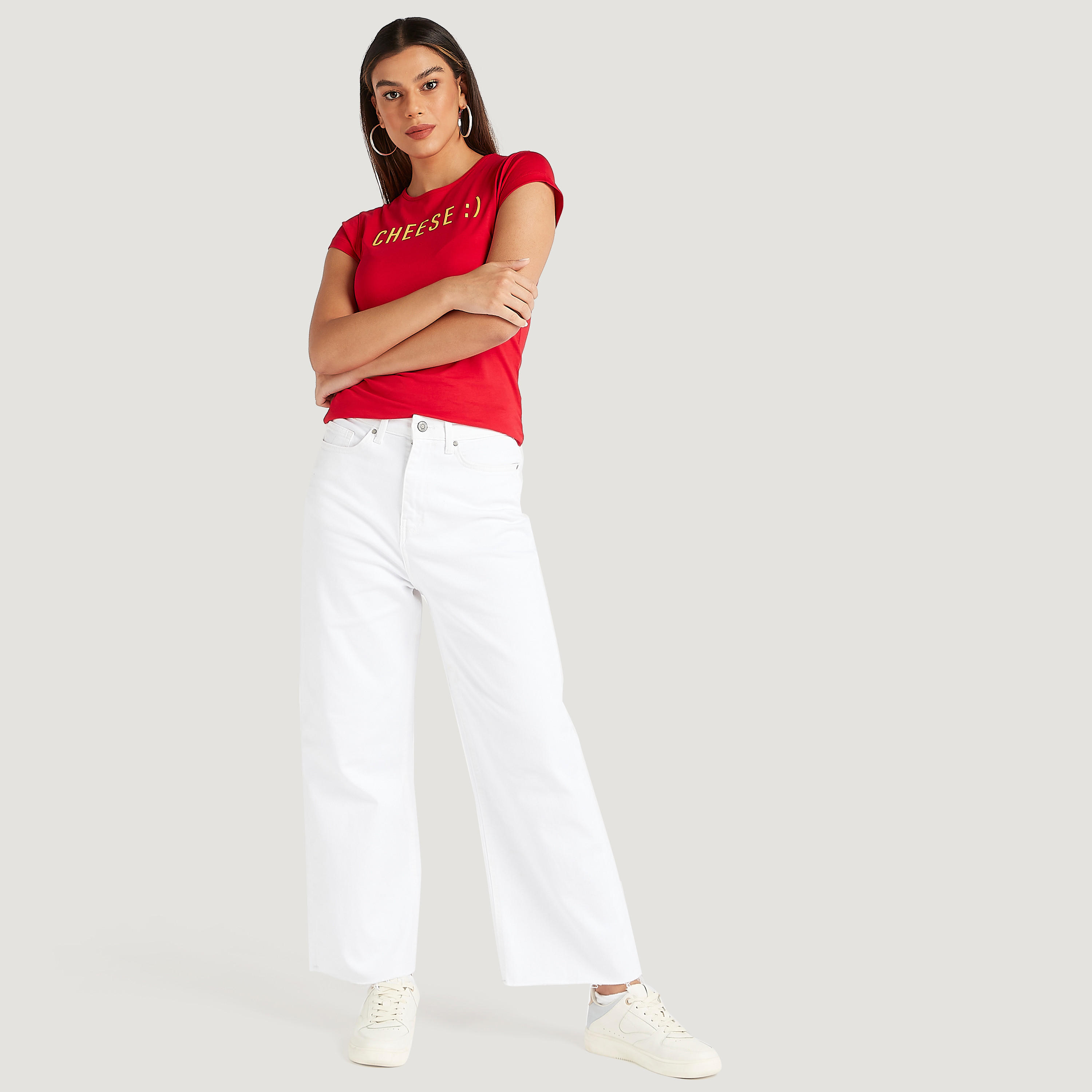 تيشيرت بياقة ضيّقة وأكمام كاب وطبعات-women-clothing-tshirts-image-2