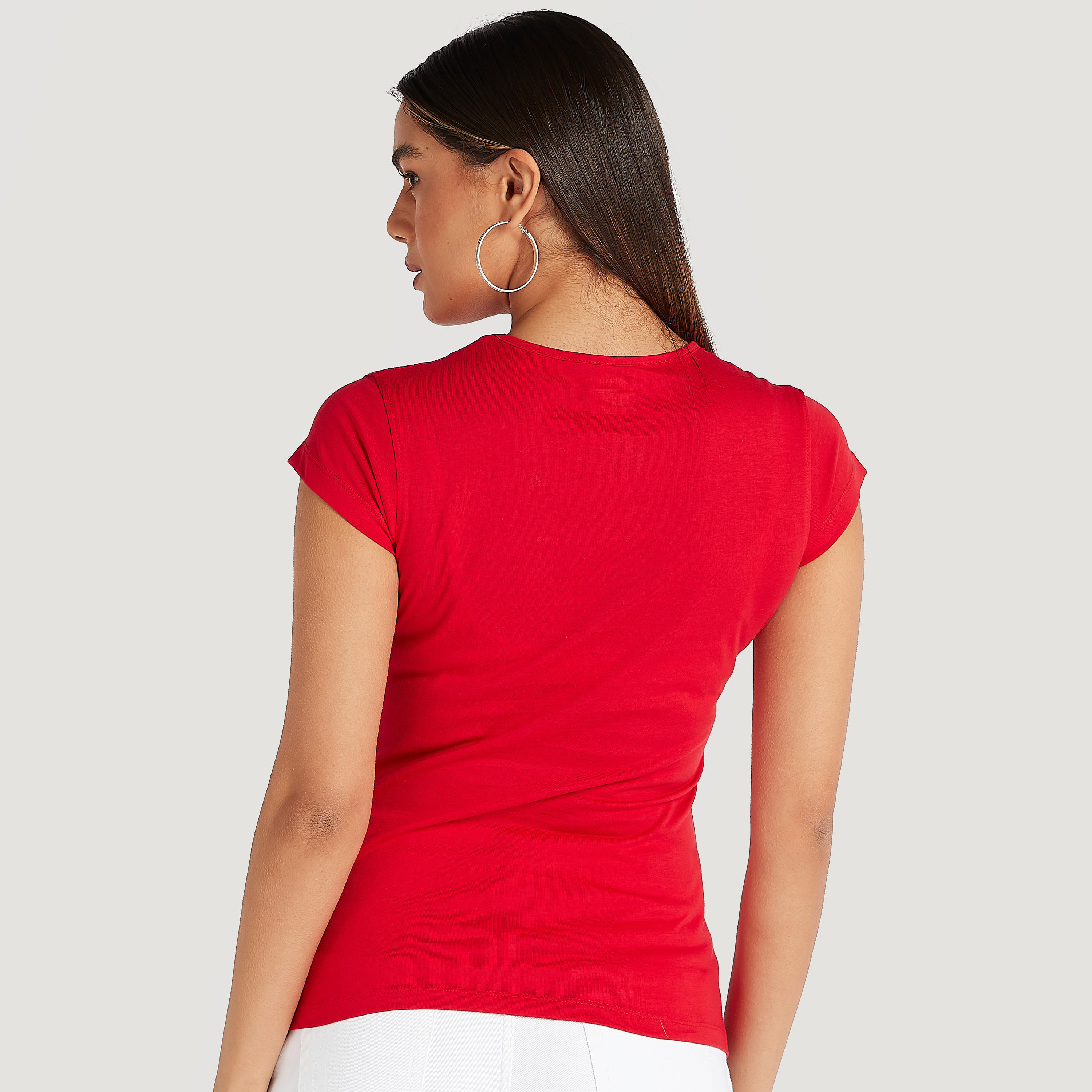 تيشيرت بياقة ضيّقة وأكمام كاب وطبعات-women-clothing-tshirts-image-4