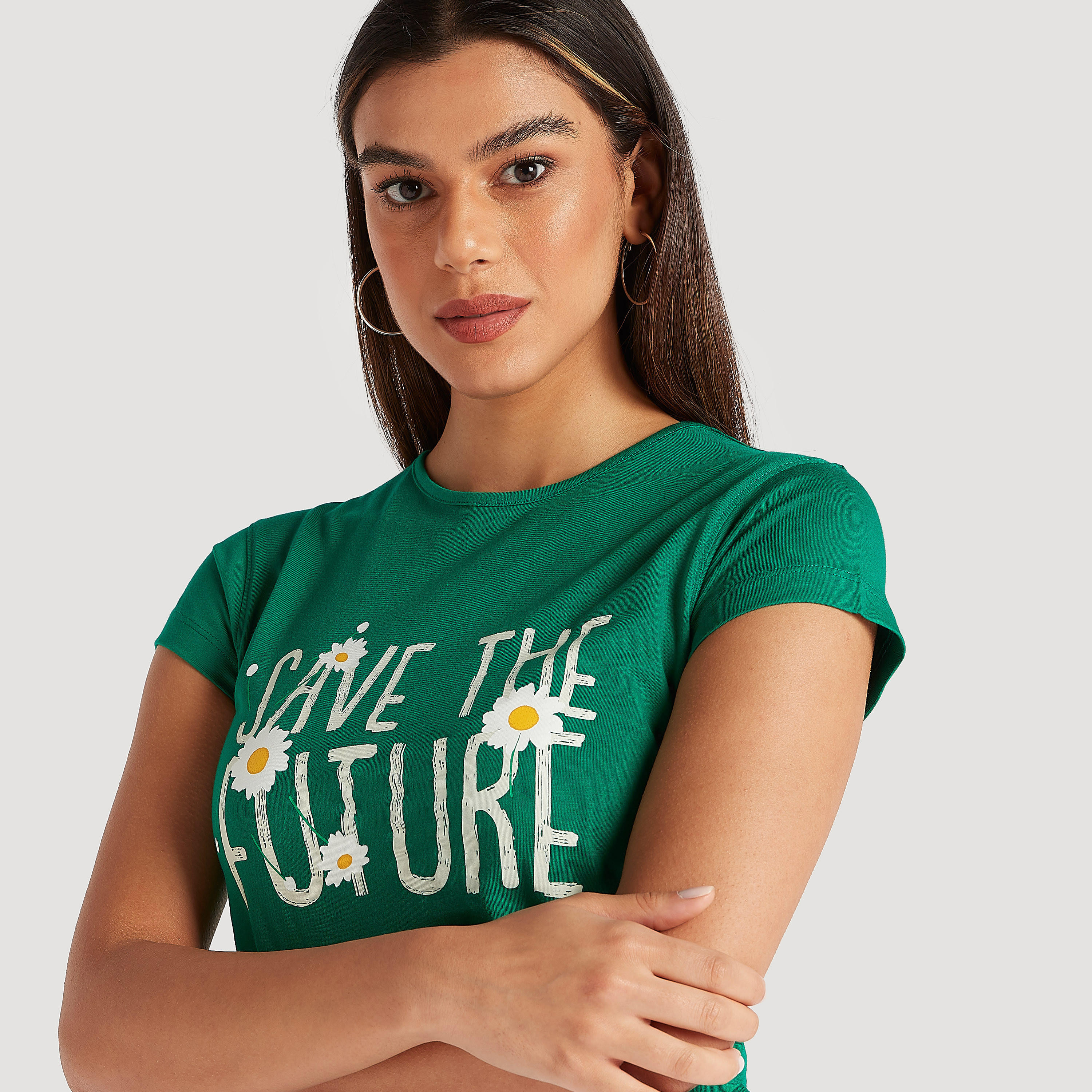 تيشيرت بياقة ضيّقة وأكمام كاب وطبعات-women-clothing-tshirts-image-3