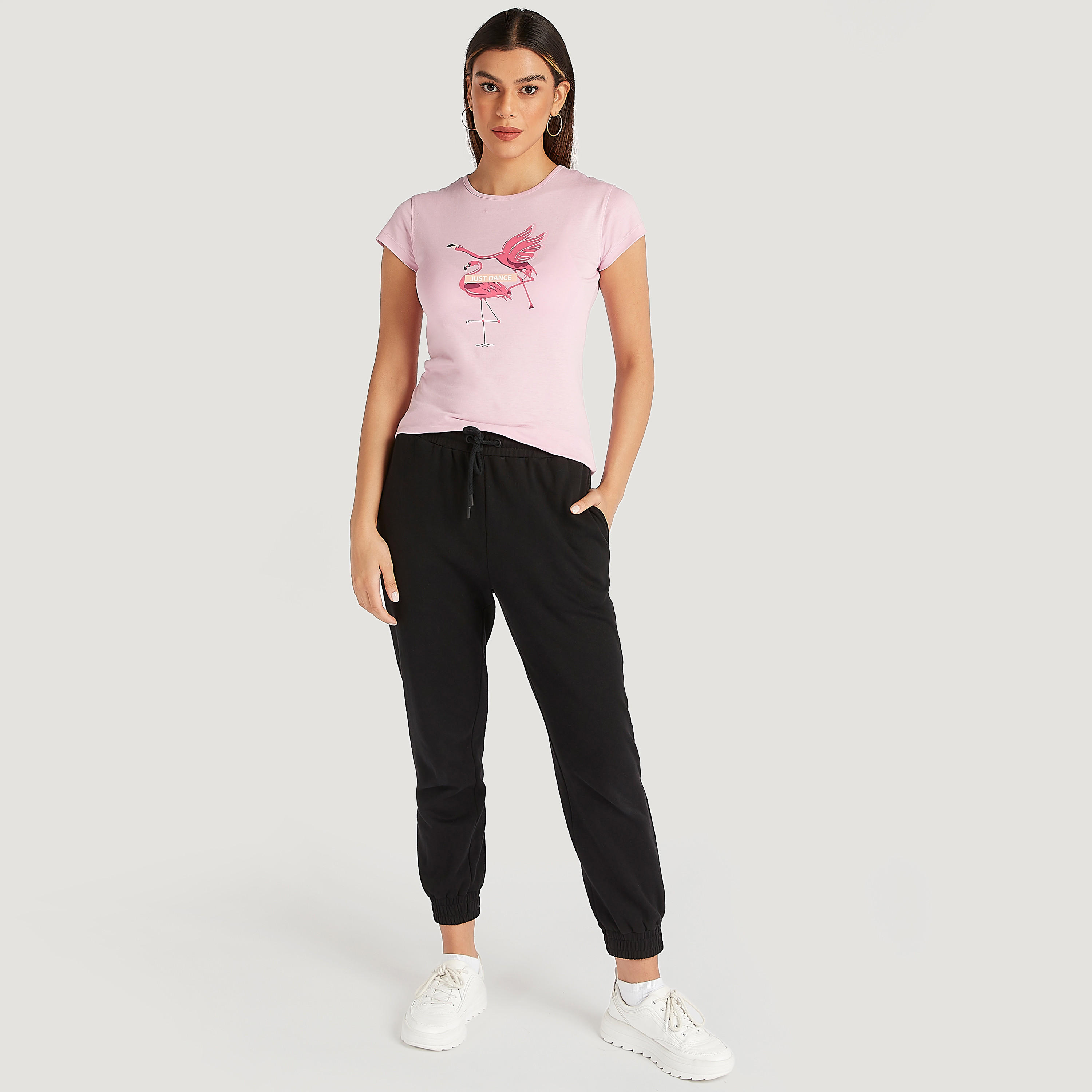 تيشيرت بياقة ضيّقة وأكمام كاب وطبعات-women-clothing-tshirts-image-4