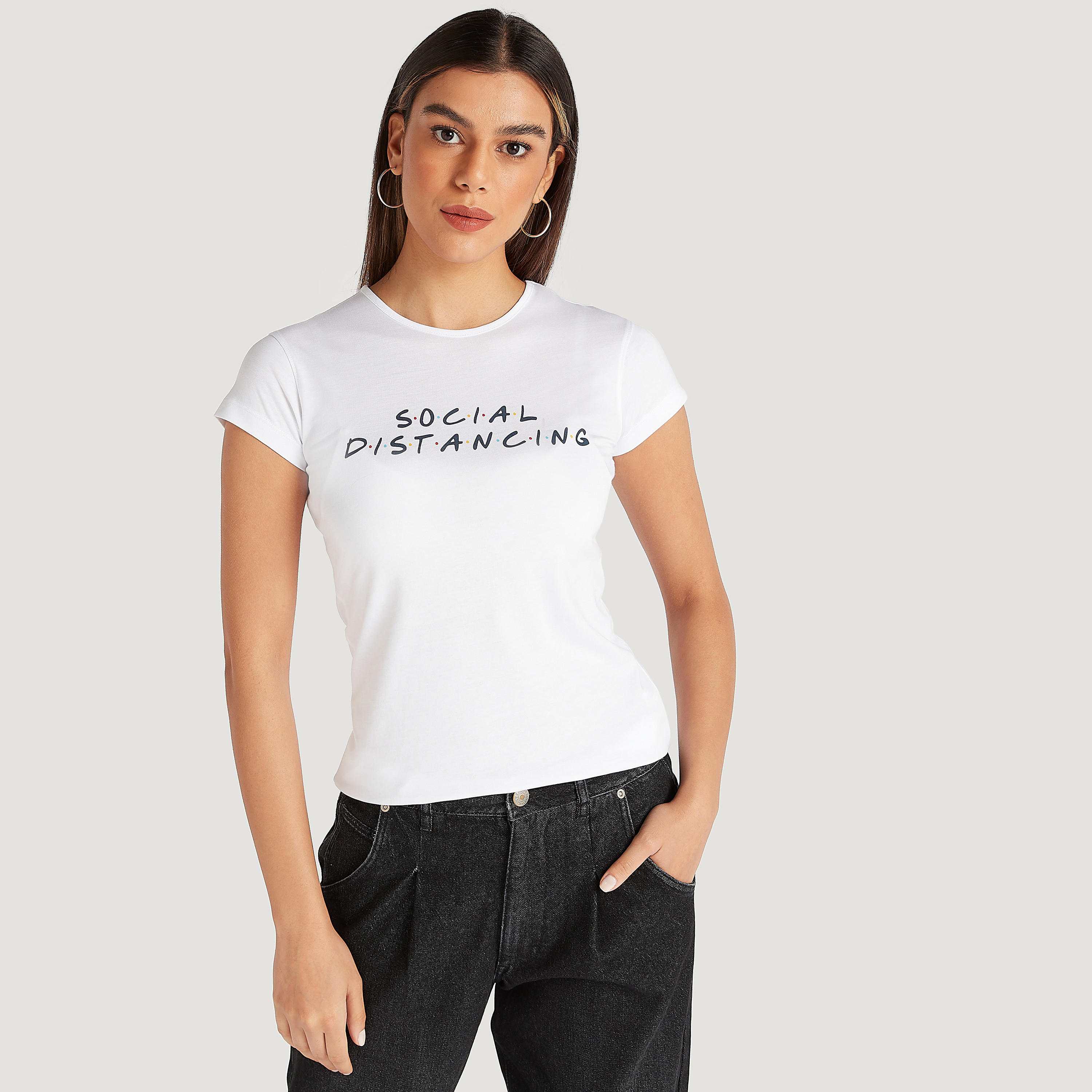 تيشيرت بياقة ضيّقة وأكمام كاب وطبعات-women-clothing-tshirts-image-1