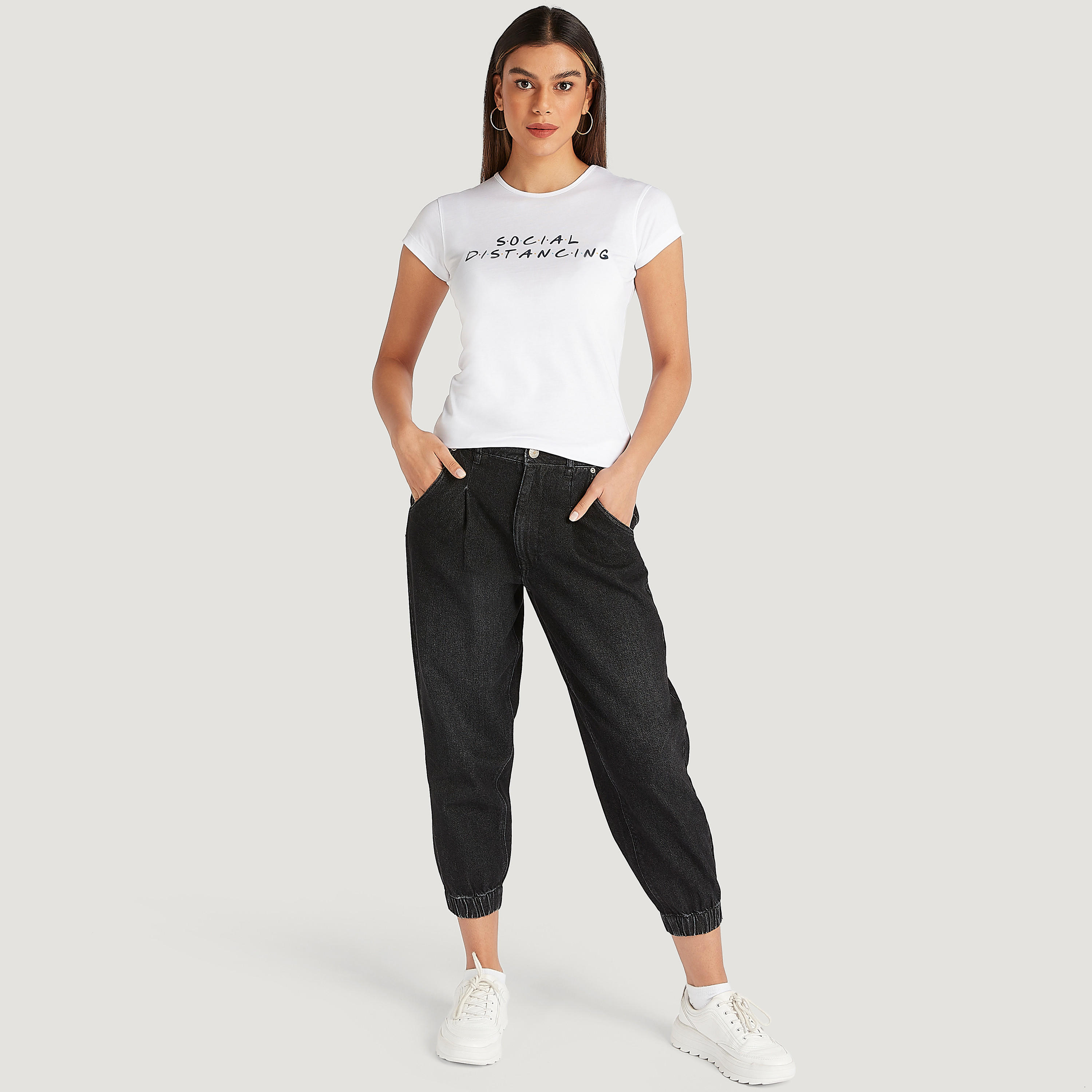 تيشيرت بياقة ضيّقة وأكمام كاب وطبعات-women-clothing-tshirts-image-2
