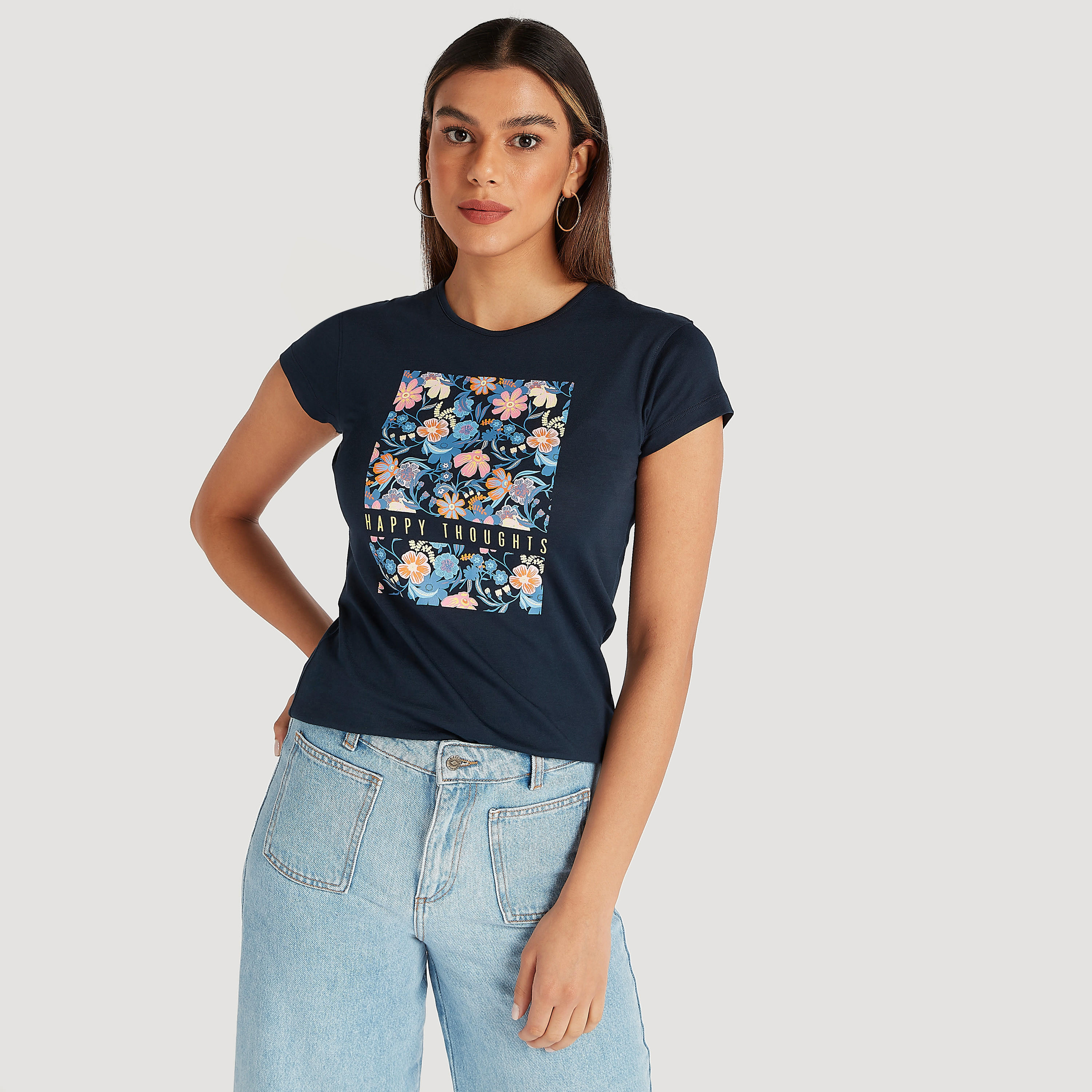 تيشيرت بياقة ضيّقة وأكمام كاب وطَبعات-women-clothing-tshirts-image-1