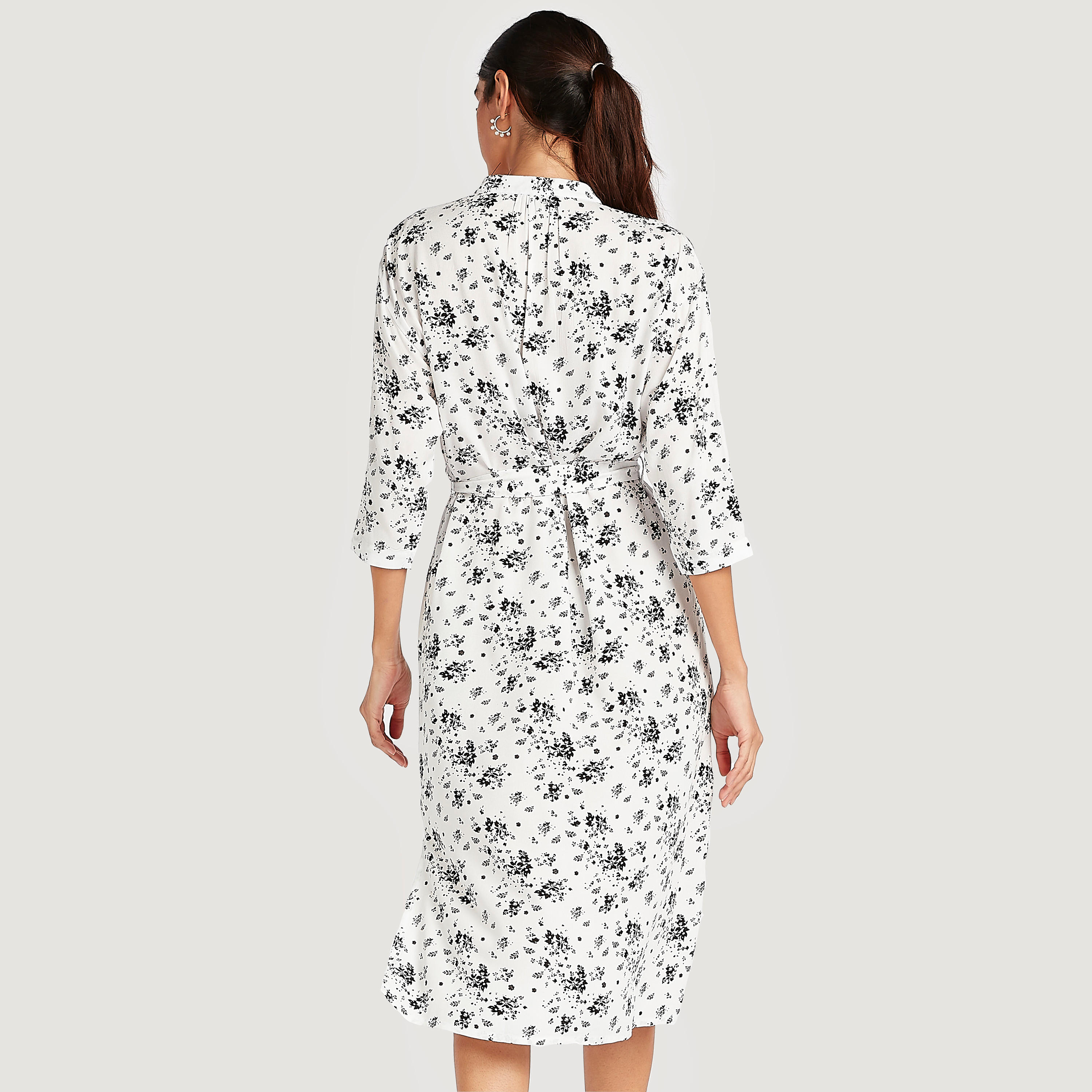 فستان قميص ميدي بطبعات أزهار وياقة ماندارين-women-clothing-dresses-image-4