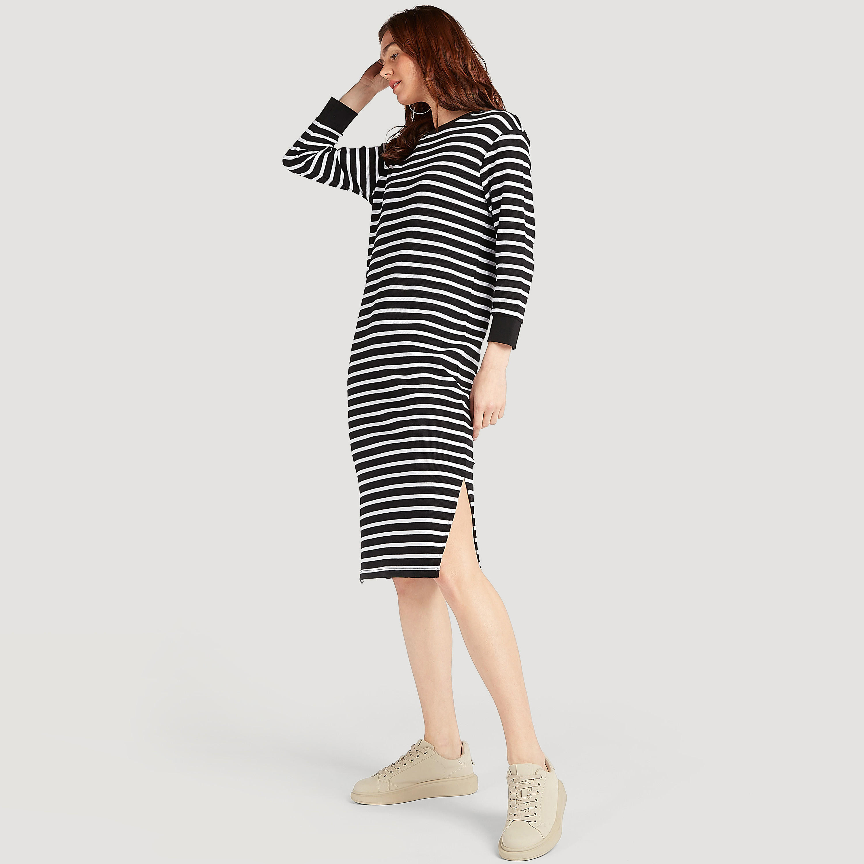 فستان واسع مقلّم بأكمام طويلة وفتحة جانبيّة-women-clothing-dresses-image-6