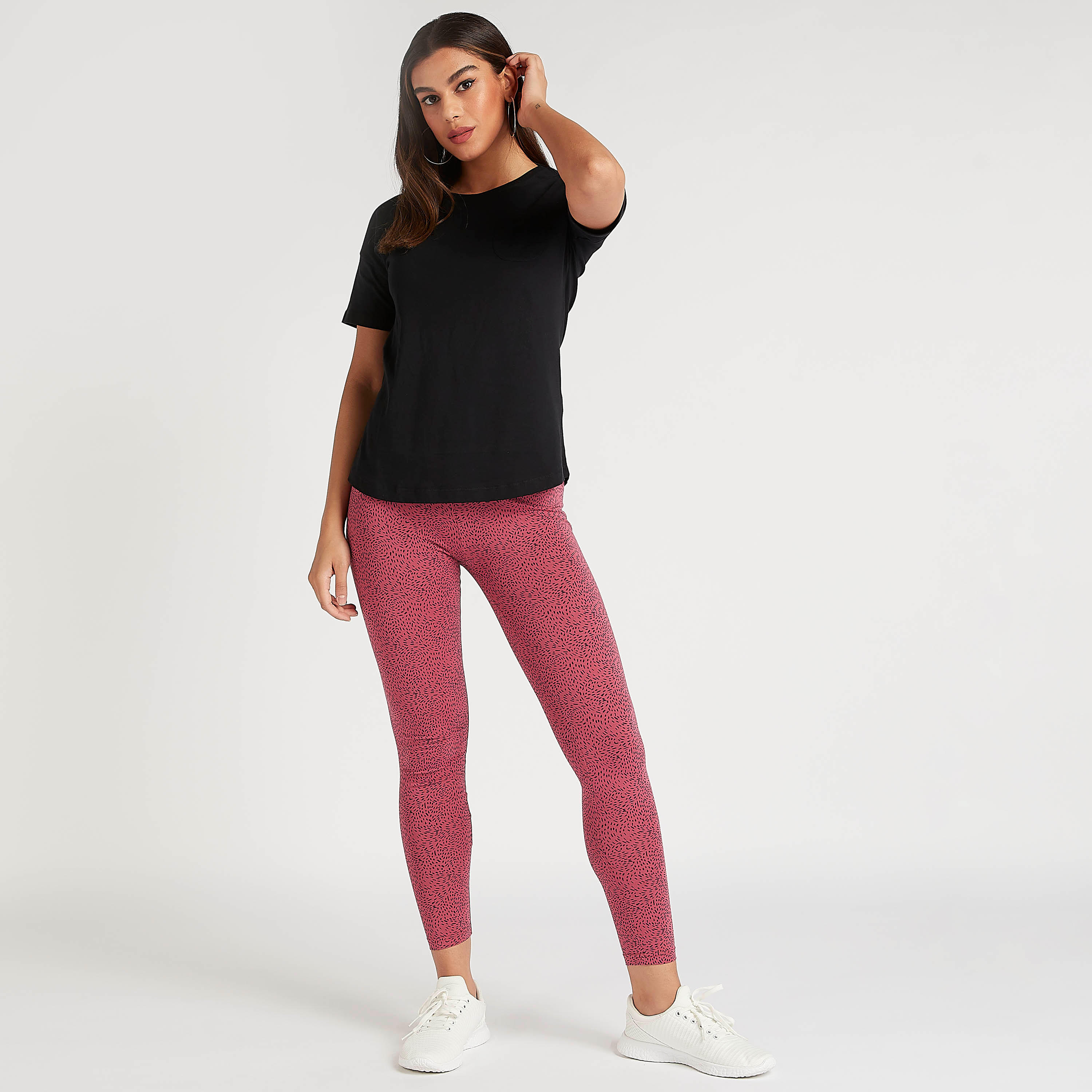 بنطلون ليقنز سكيني فيت بطبعات وخصر مطّاطي-women-clothing-bottoms-leggings-image-2