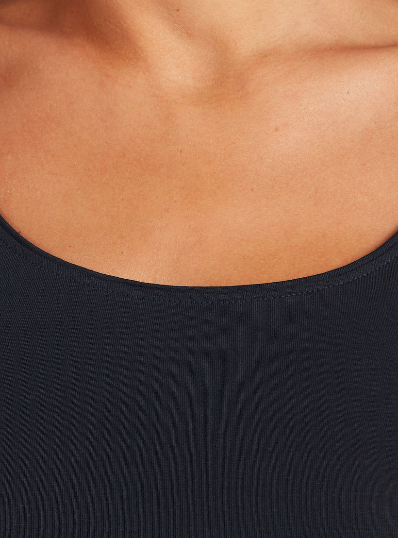 فيست سادة بأحزمة رفيعة-women-clothing-tshirts-image-2