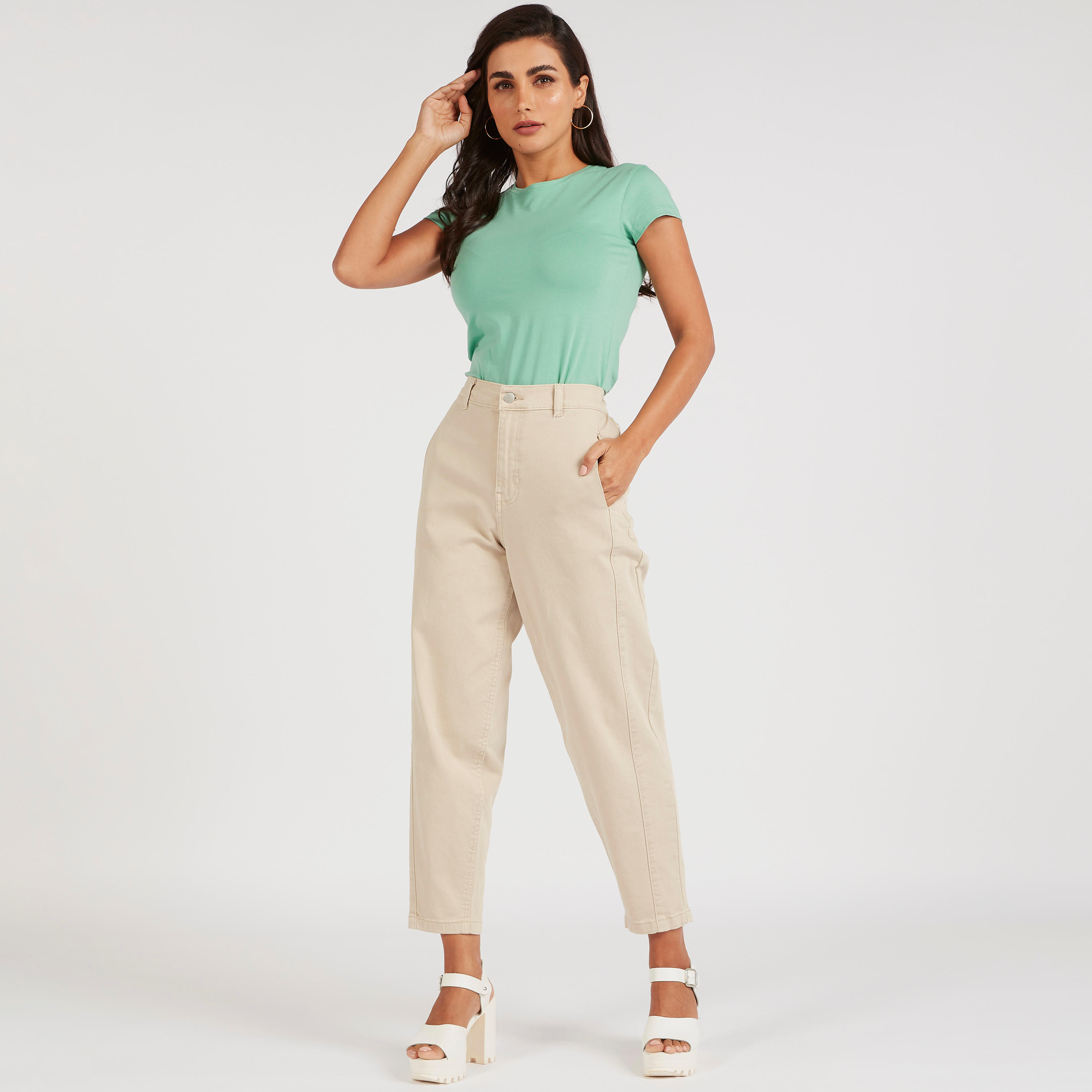 تيشيرت سادة بياقة ضيّقة وأكمام كاب-women-clothing-tshirts-image-3