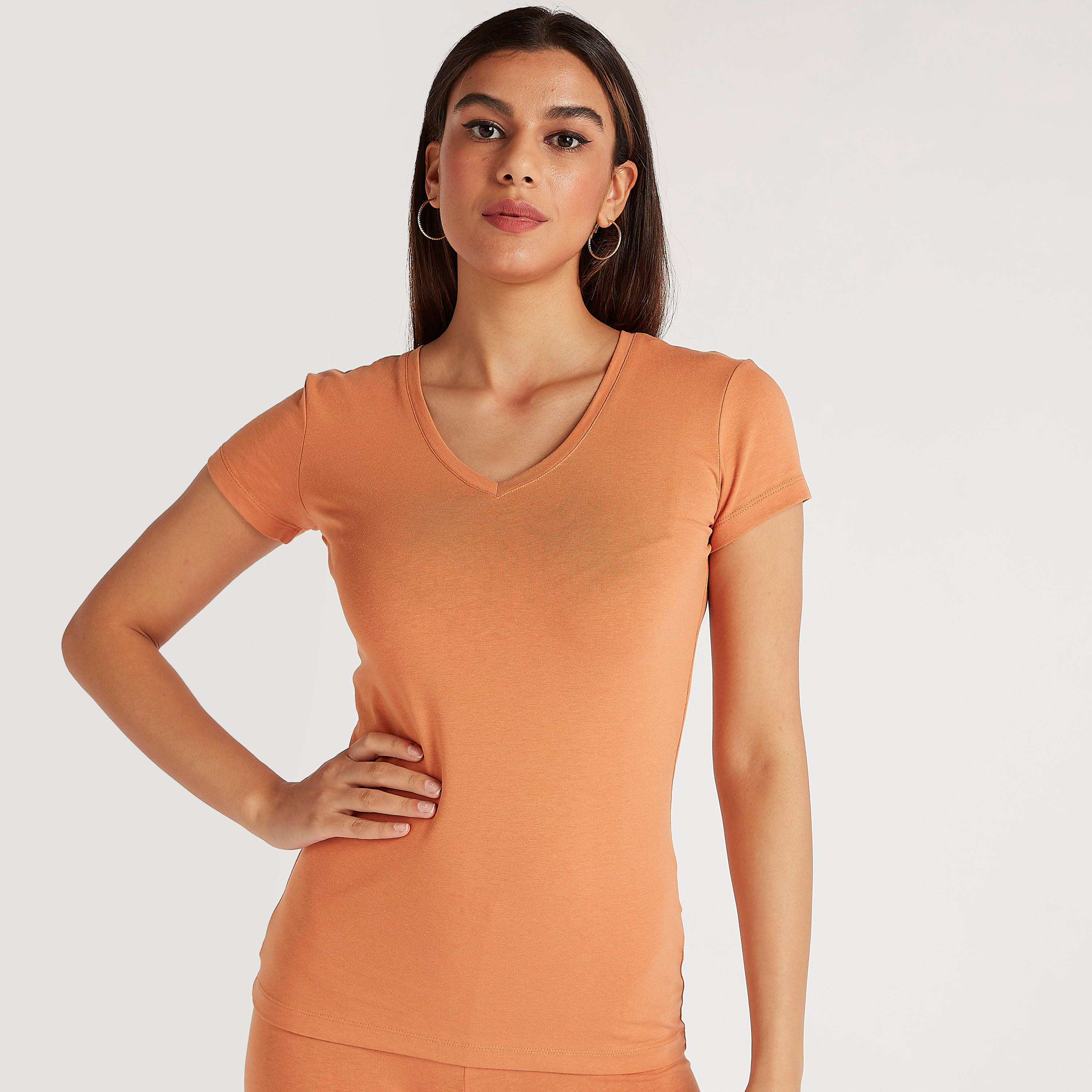تيشيرت سادة بياقة V وأكمام كاب-women-clothing-tshirts-image-4