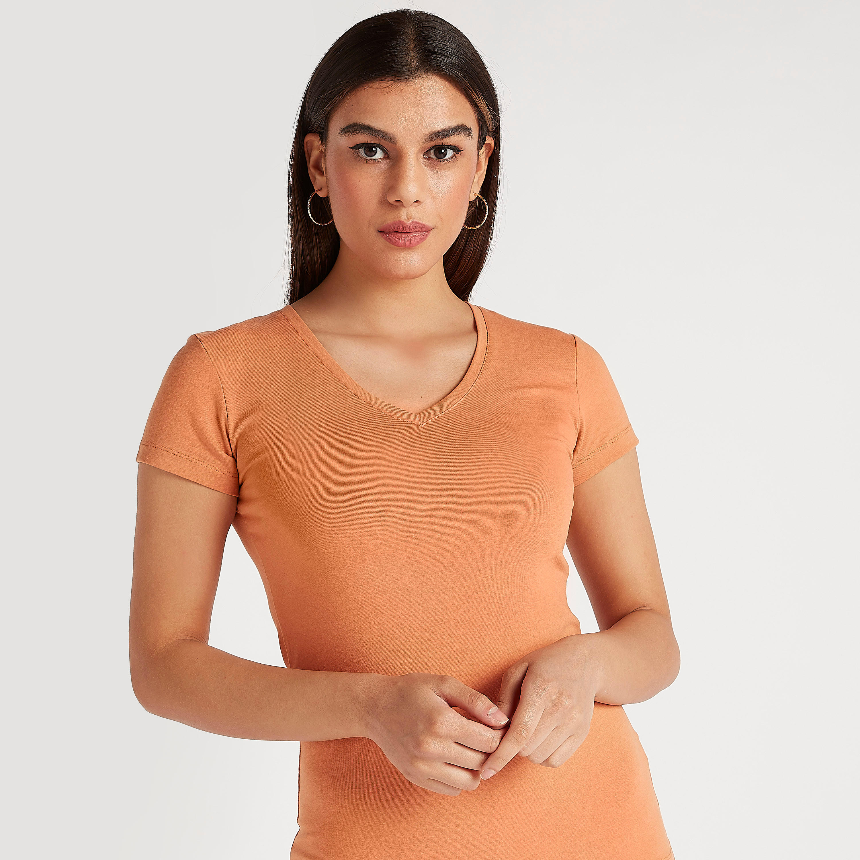 تيشيرت سادة بياقة V وأكمام كاب-women-clothing-tshirts-image-2