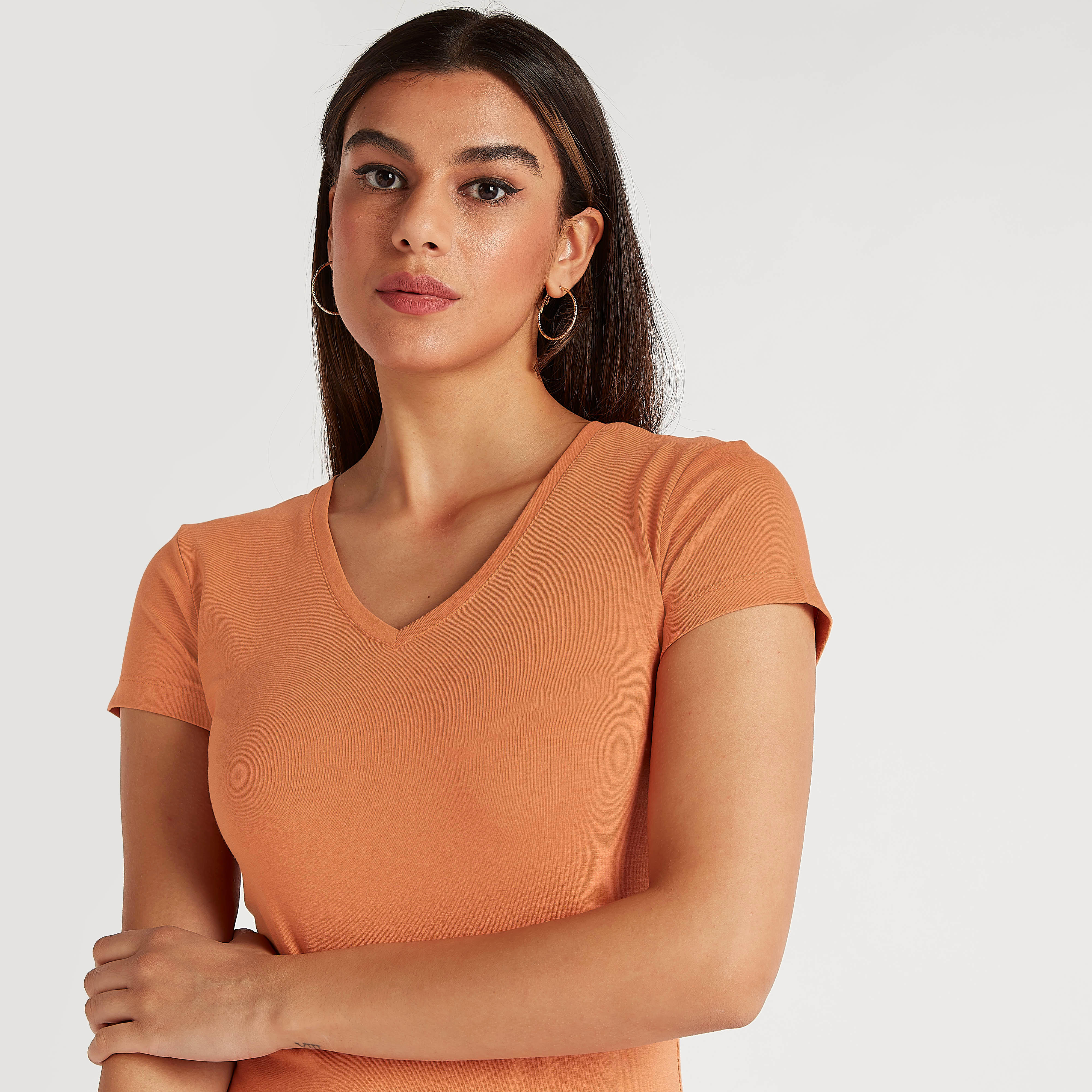 تيشيرت سادة بياقة V وأكمام كاب-women-clothing-tshirts-image-1