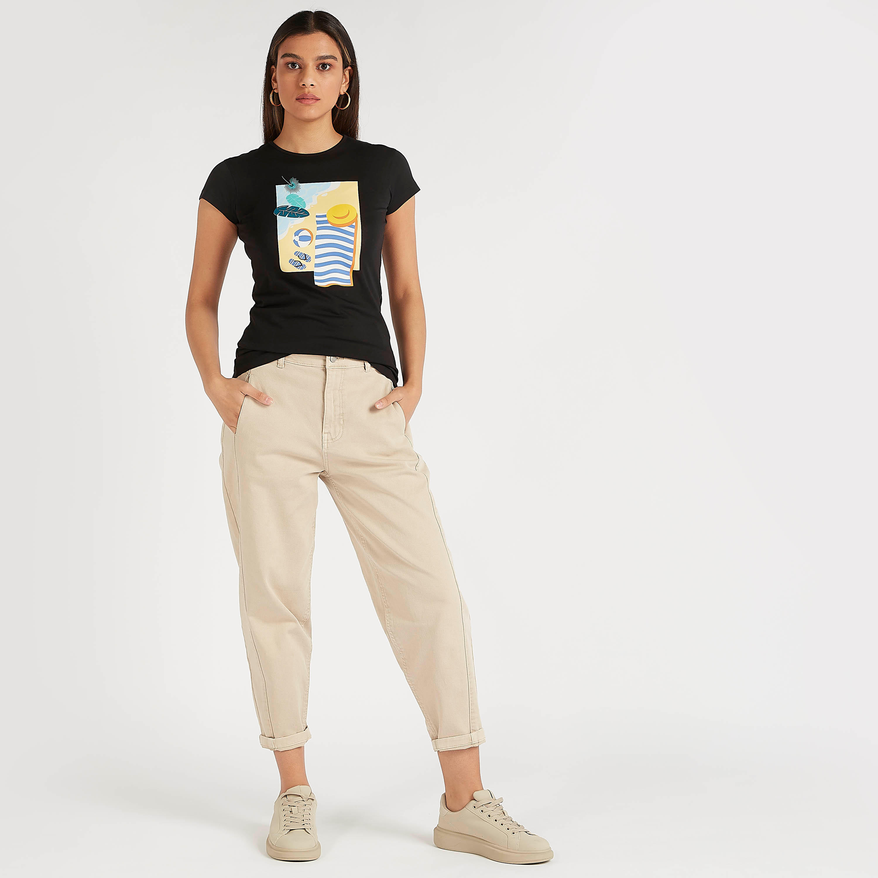 تيشيرت بياقة ضيّقة وأكمام كاب وطبعات-women-clothing-tshirts-image-2