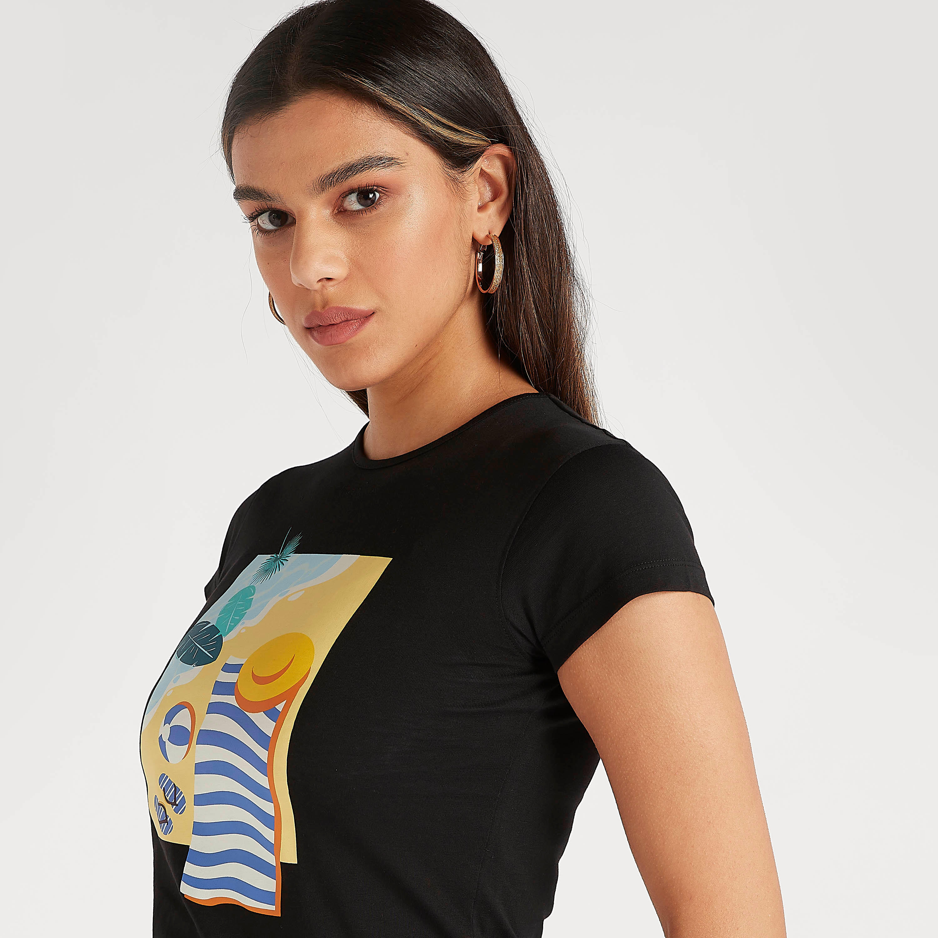 تيشيرت بياقة ضيّقة وأكمام كاب وطبعات-women-clothing-tshirts-image-3