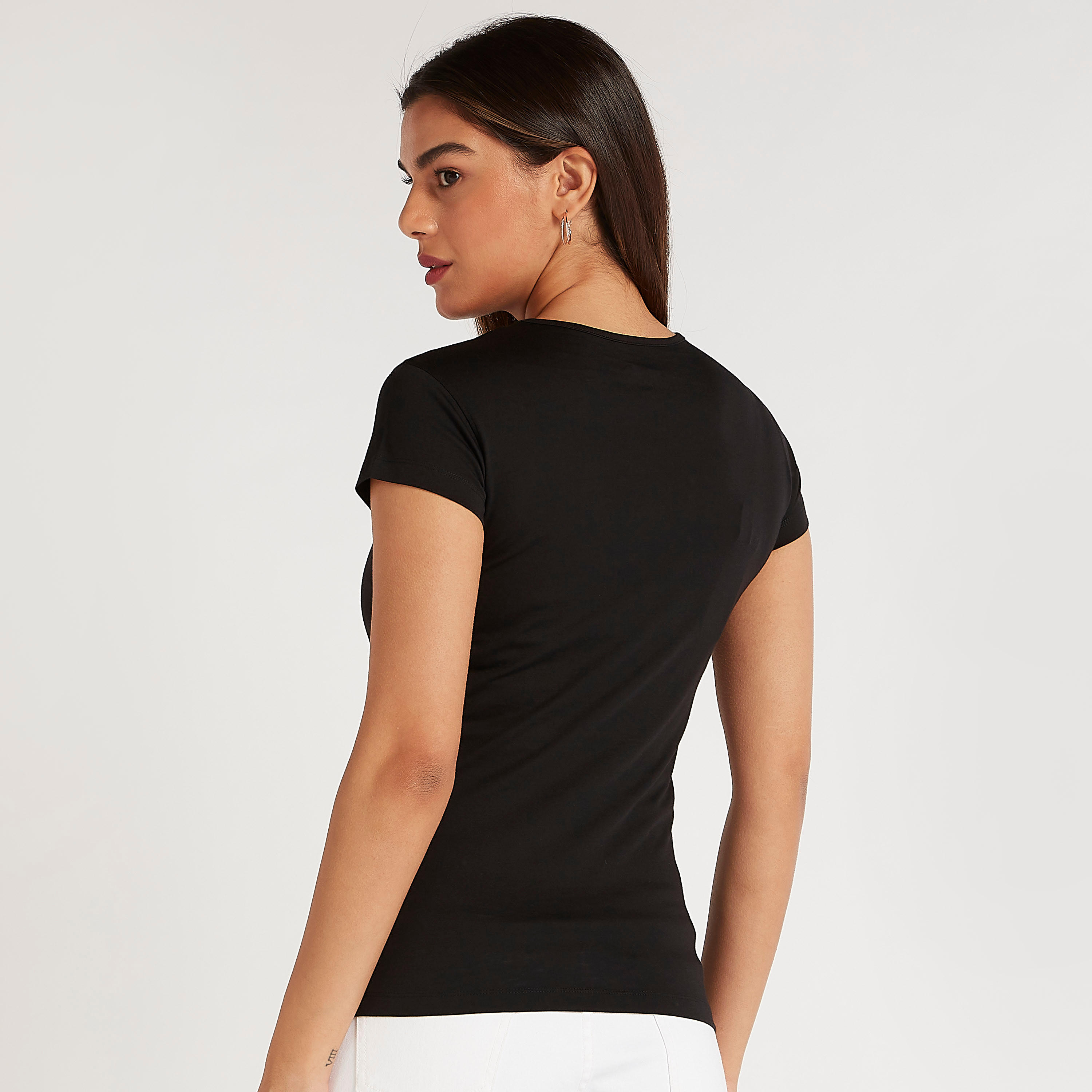 تيشيرت بياقة ضيّقة وأكمام كَاب وطبعات شعار-women-clothing-tshirts-image-4