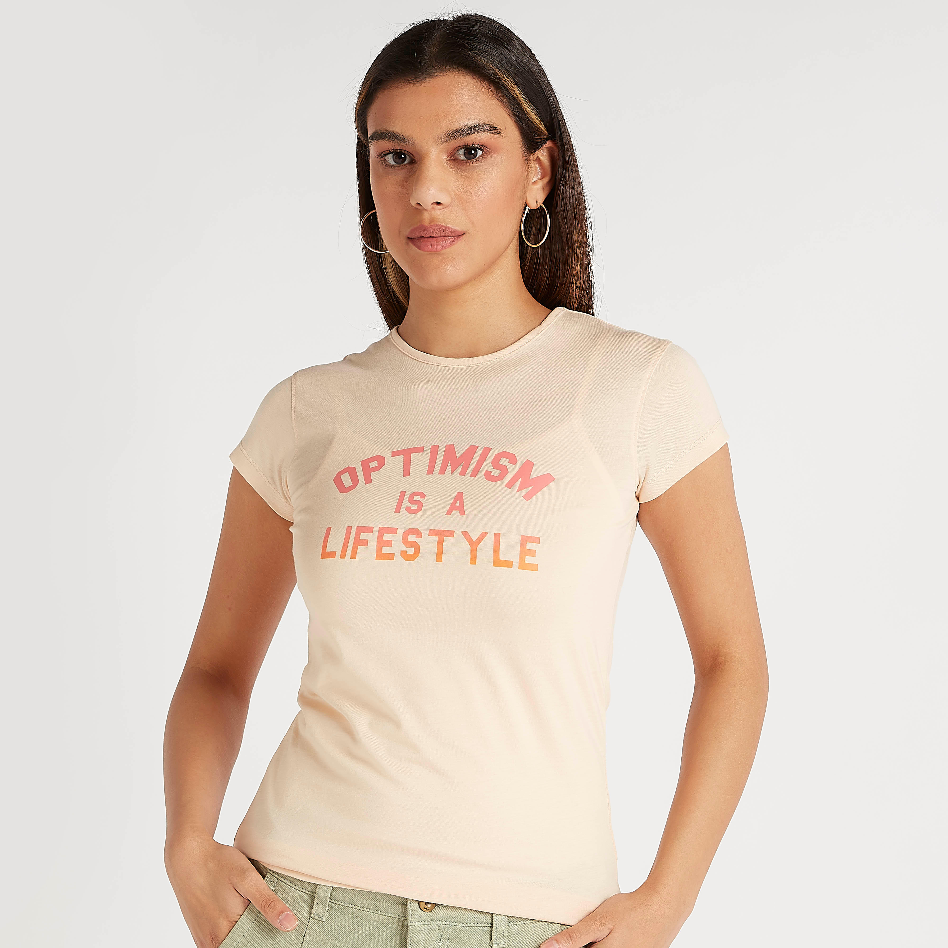 تيشيرت بياقة ضيّقة وأكمام كاب وطبعات-women-clothing-tshirts-image-1