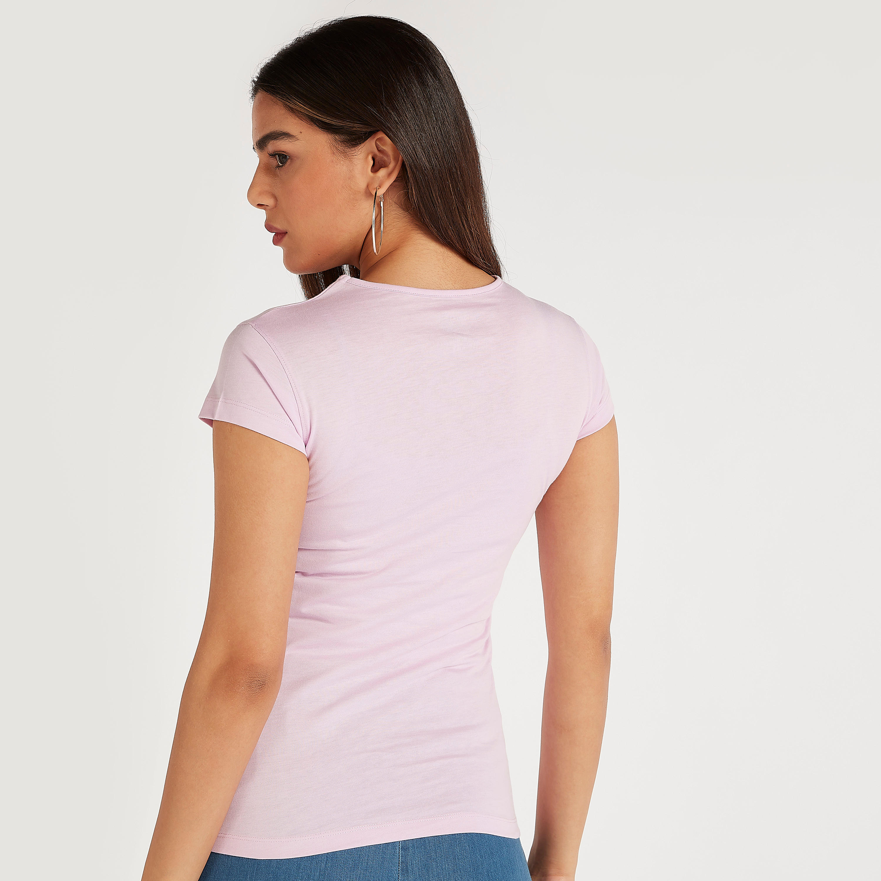 تيشيرت بياقة ضيّقة وأكمام كاب وطَبعات-women-clothing-tshirts-image-4