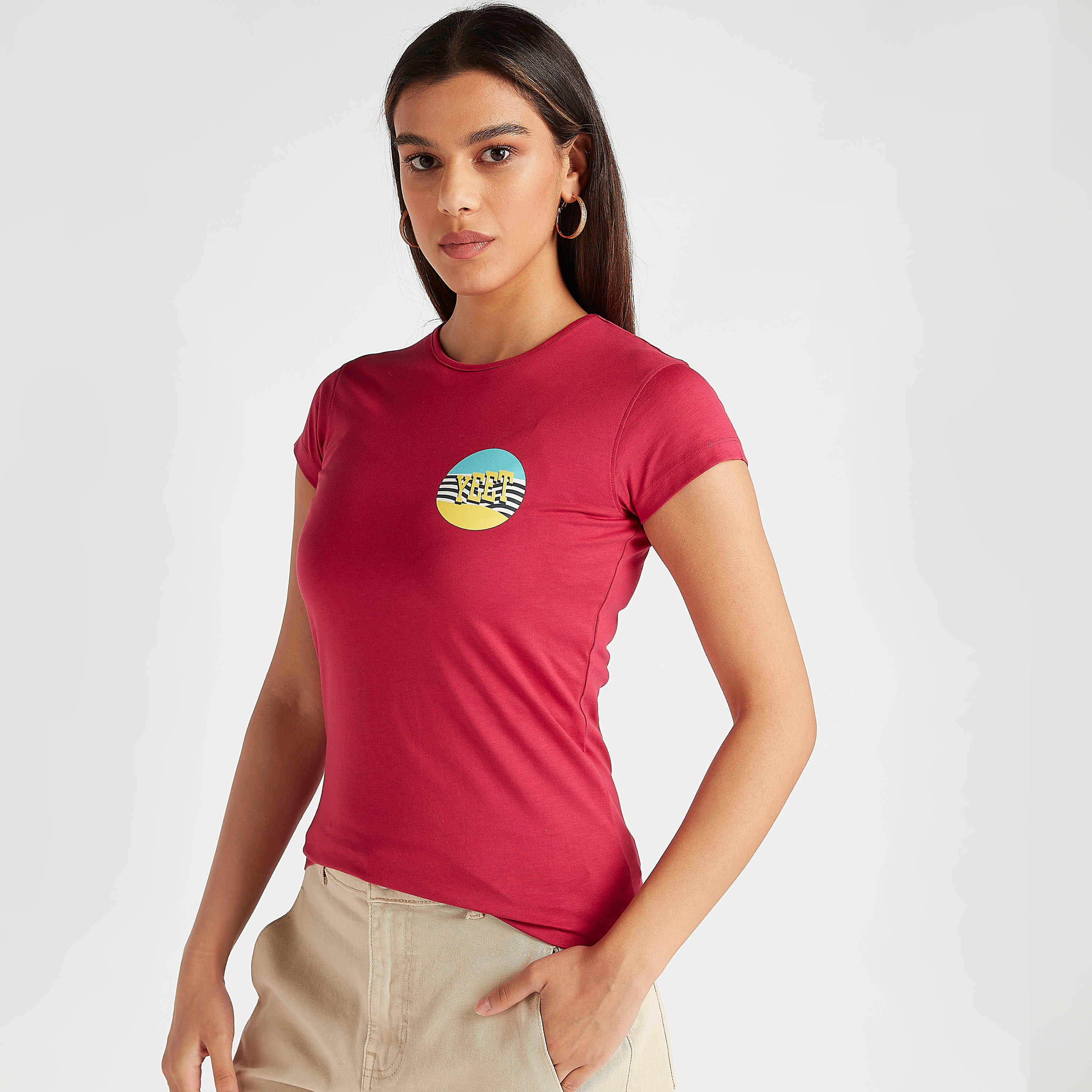تيشيرت بياقة منسدلة وأكمام كاب وطبعات-women-clothing-tshirts-image-1