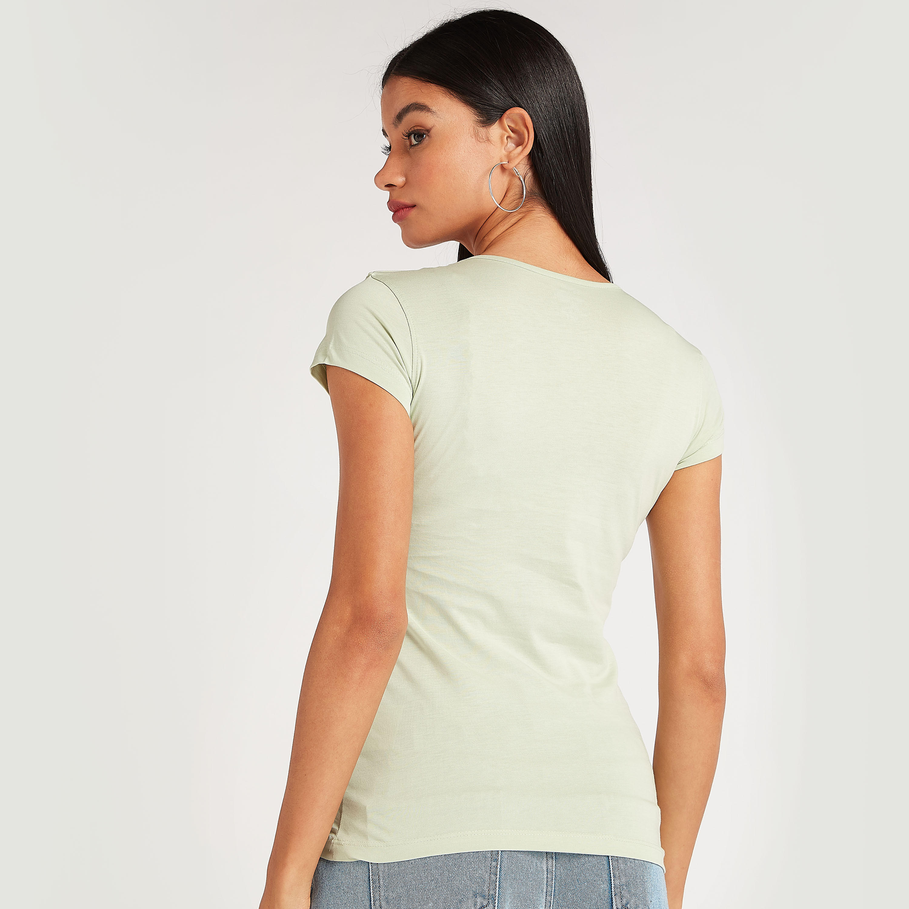 تيشيرت بياقة ضيّقة وأكمام كاب وطَبعات-women-clothing-tshirts-image-1