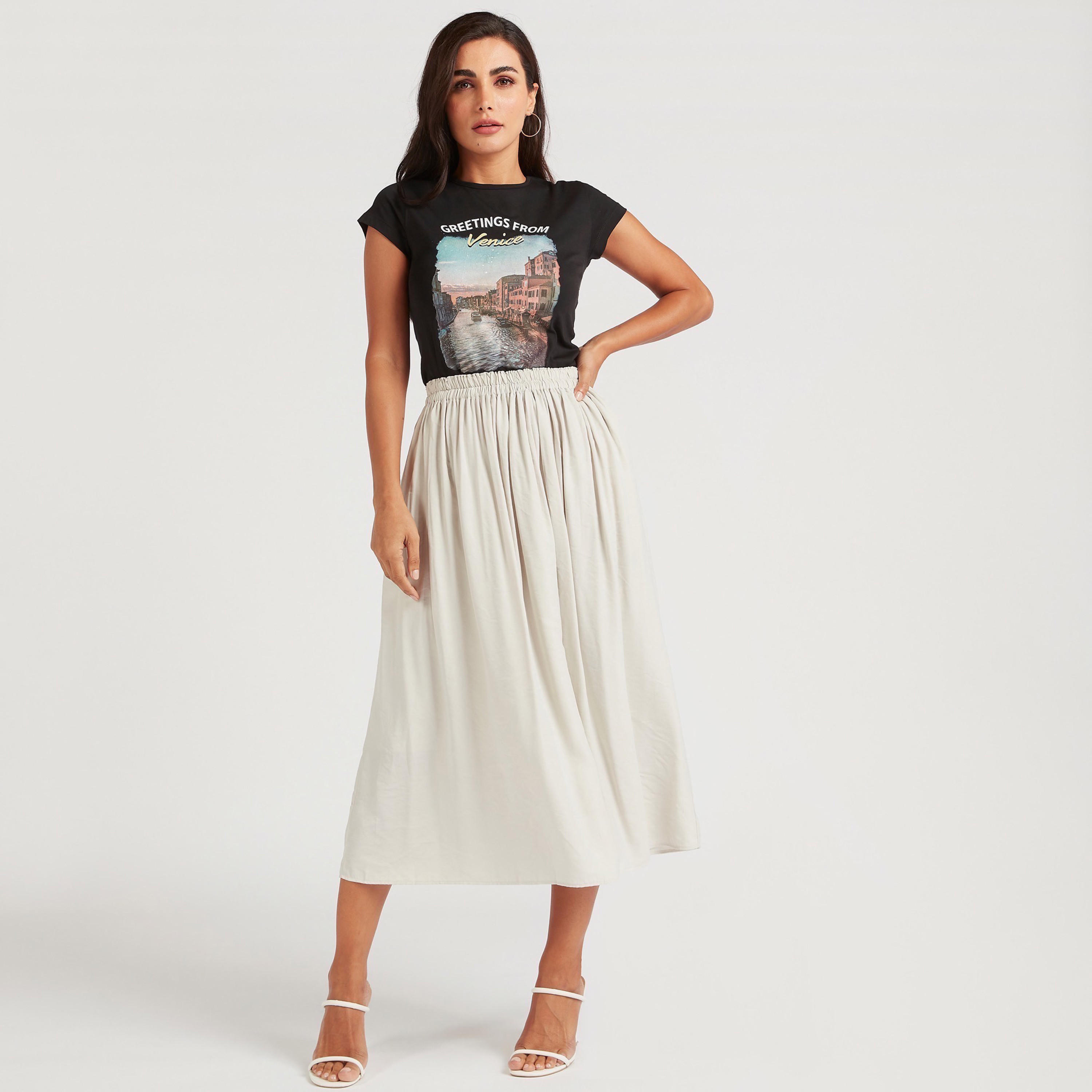 تيشيرت بياقة ضيّقة وأكمام كاب وطَبعات-women-clothing-tshirts-image-2