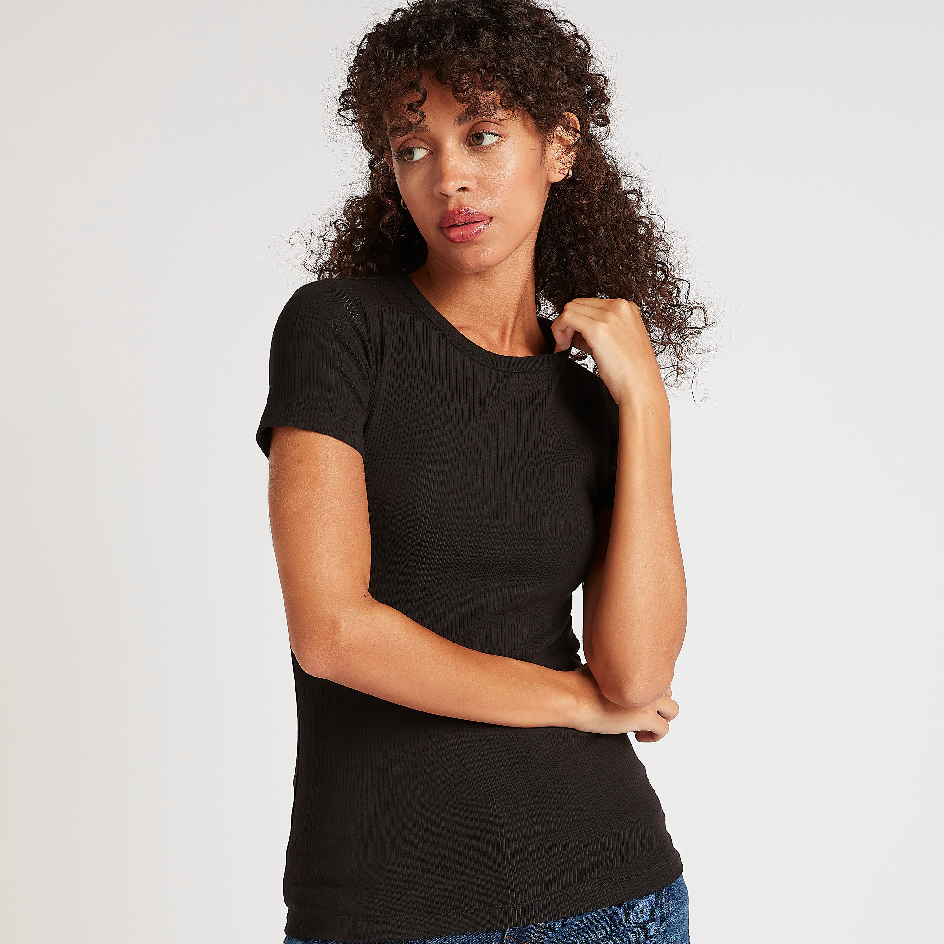 تيشيرت بارز الملمس بياقة ضيّقة وأكمام قصيرة-women-clothing-tshirts-image-1
