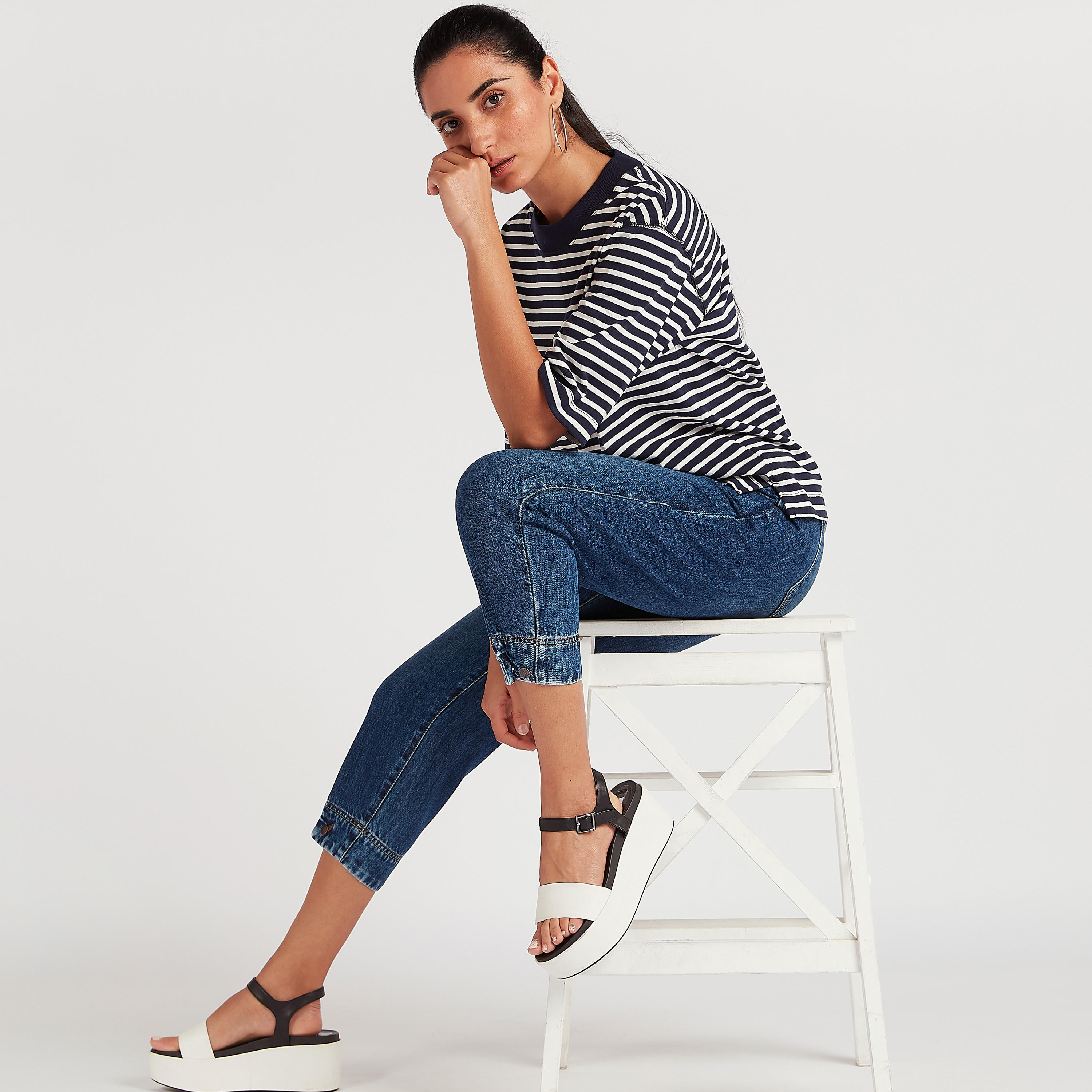تيشيرت مخطّط بياقة ضيّقة وأكمام قصيرة-women-clothing-tshirts-image-1