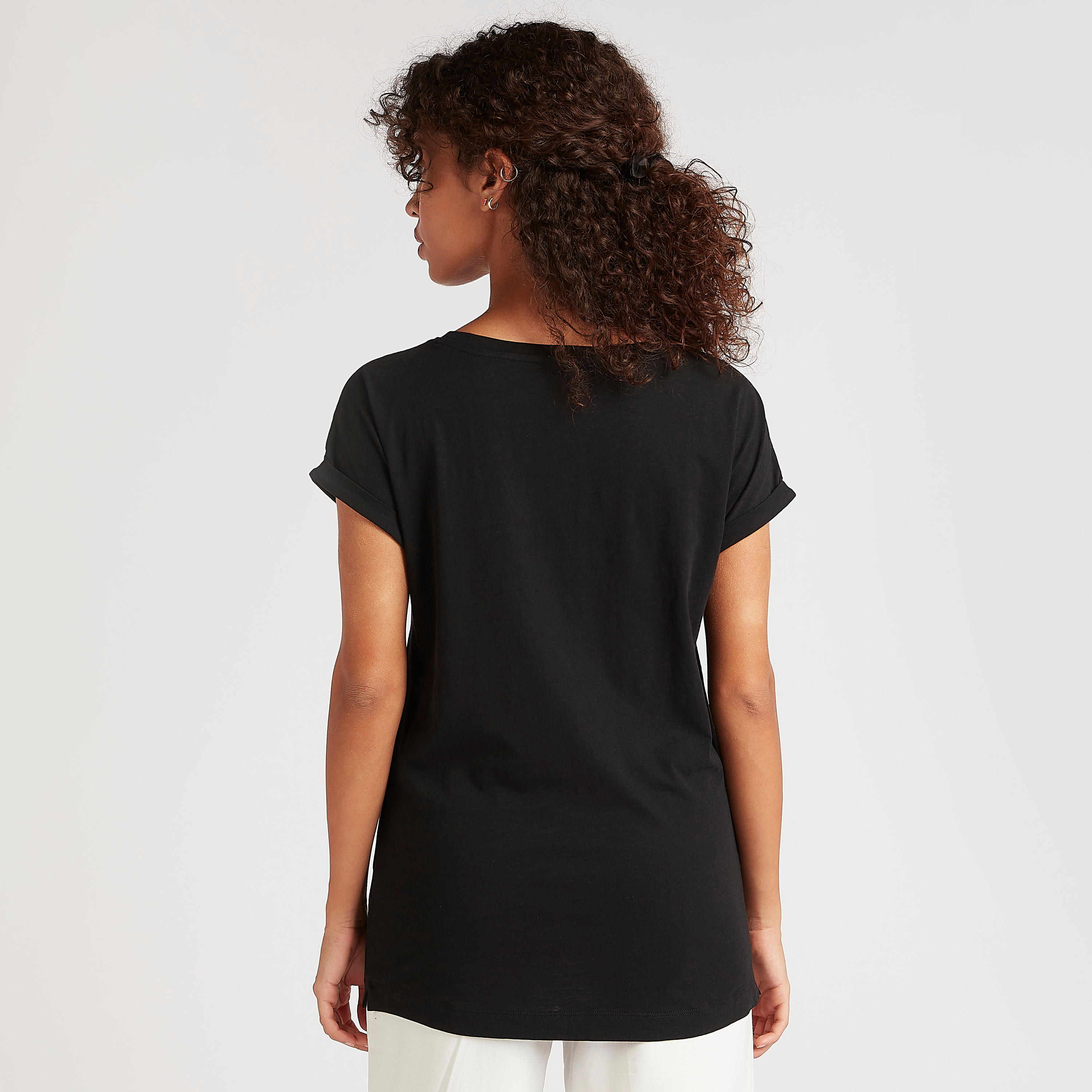 تيشيرت بارز الملمس بأكمام قصيرة وياقة مستديرة-women-clothing-tshirts-image-4