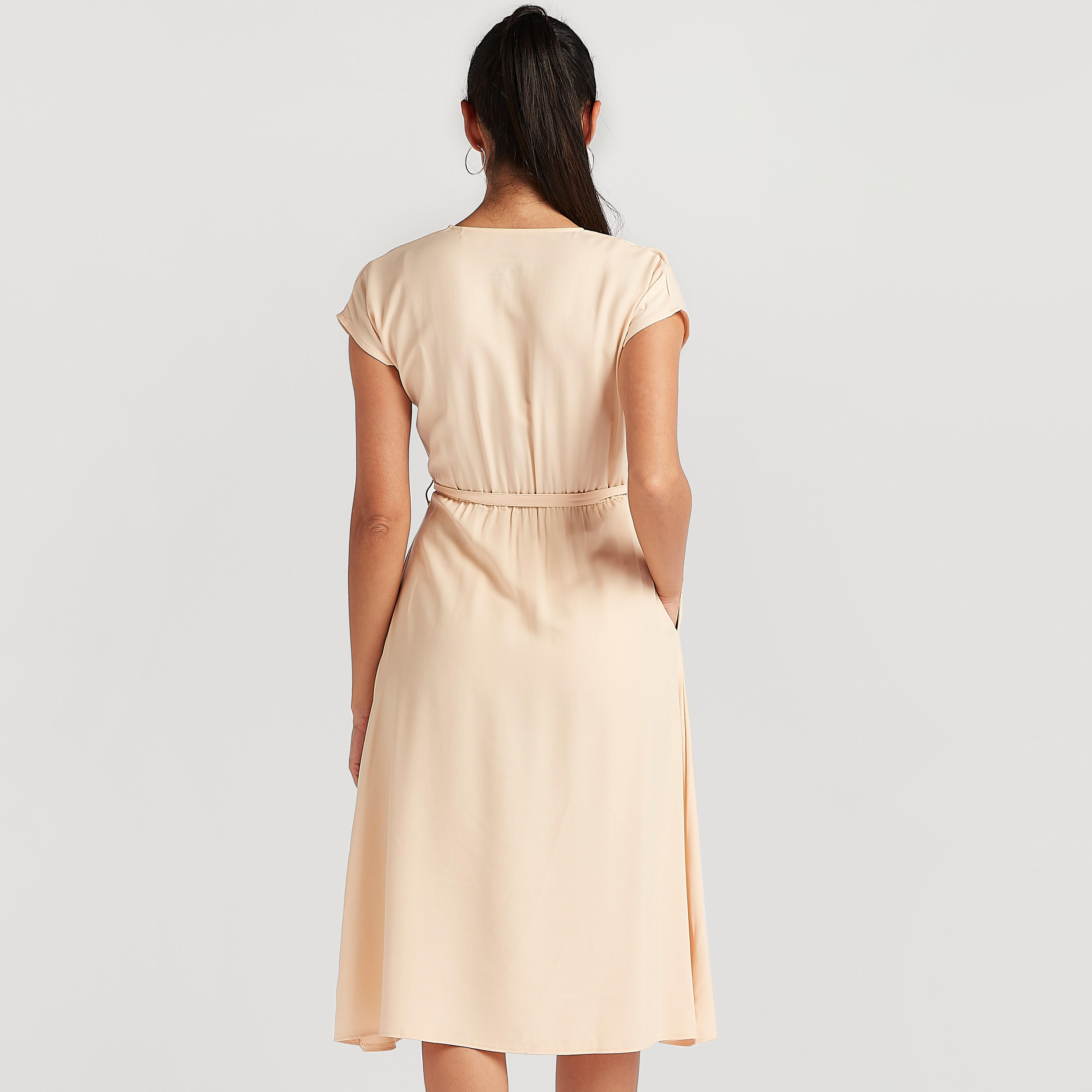 فستان ميدي إيه لاين سادة بأكمام كاب وحزام رباط-women-clothing-dresses-image-2