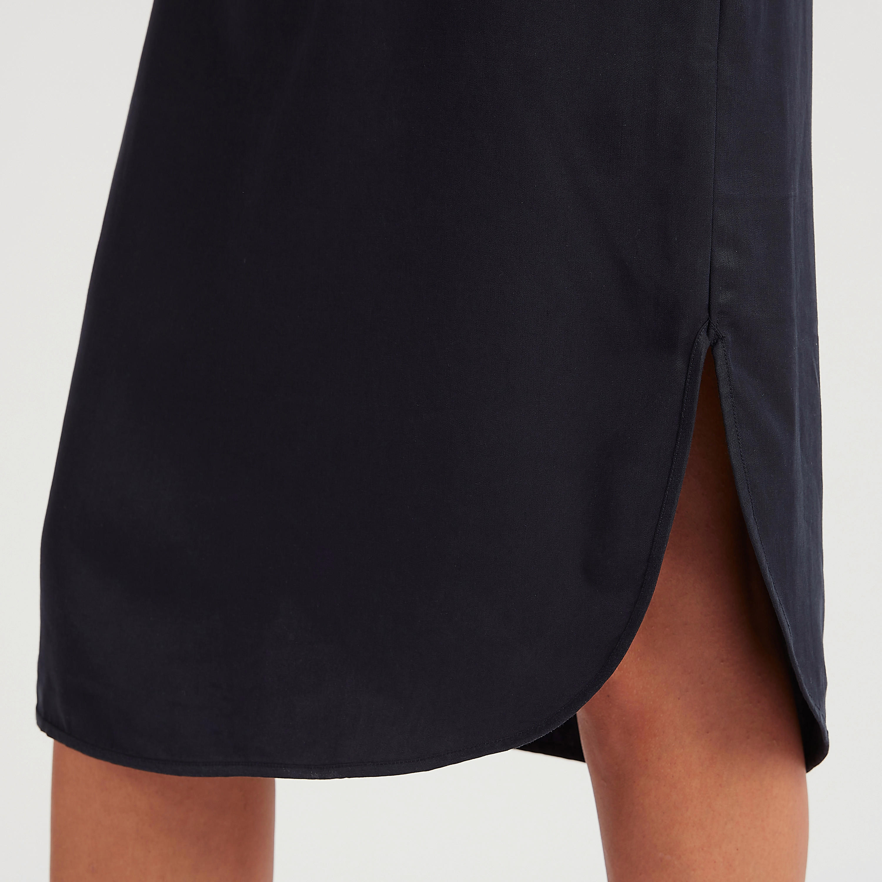 Solid Crew Neck Tunic with Short Sleeves and U-hem-women-clothing-shirtsandblouses-blouses-image-3