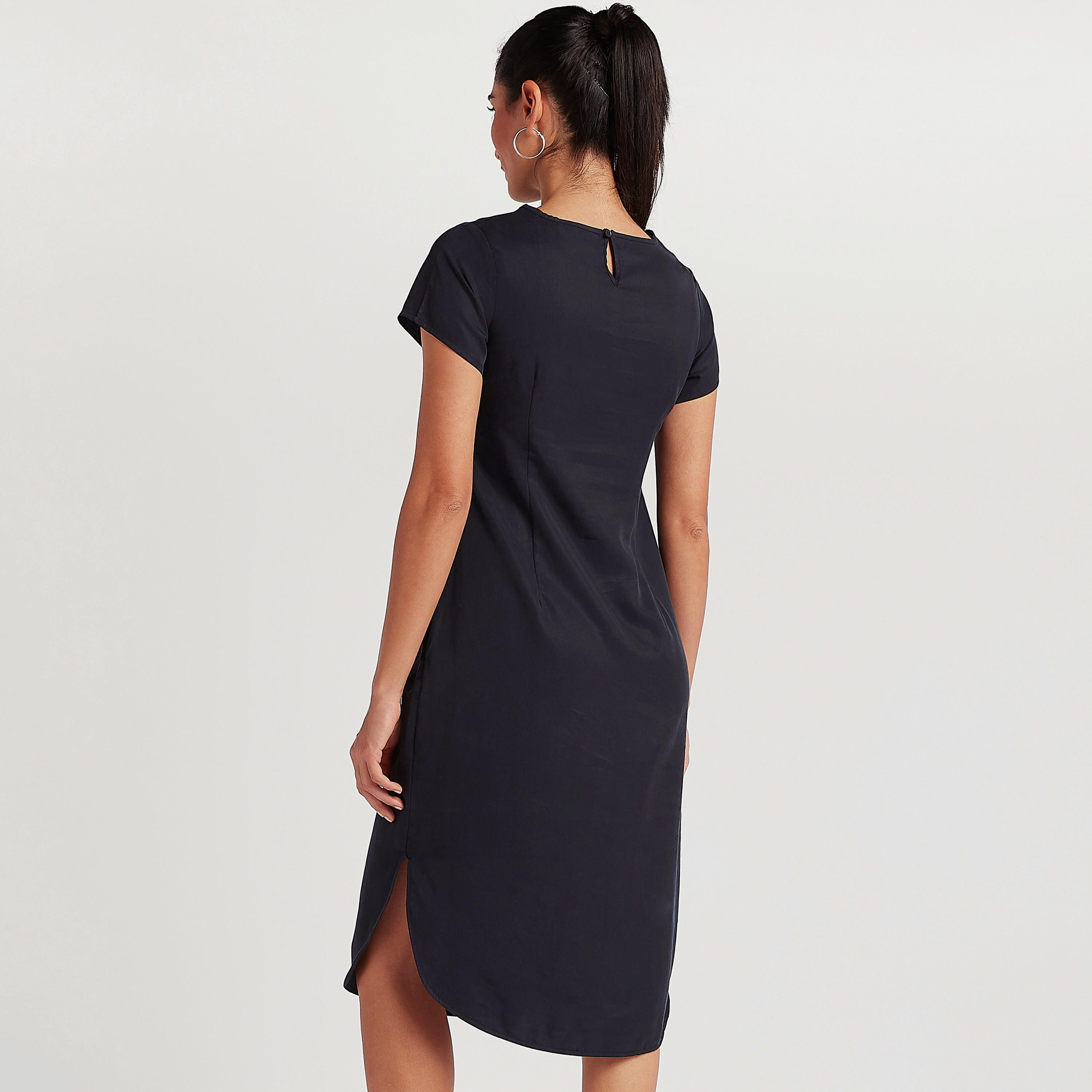 Solid Crew Neck Tunic with Short Sleeves and U-hem-women-clothing-shirtsandblouses-blouses-image-4