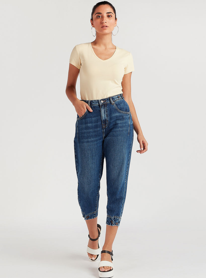 تيشيرت سادة بياقة V وأكمام قصيرة-women-clothing-tshirts-image-3