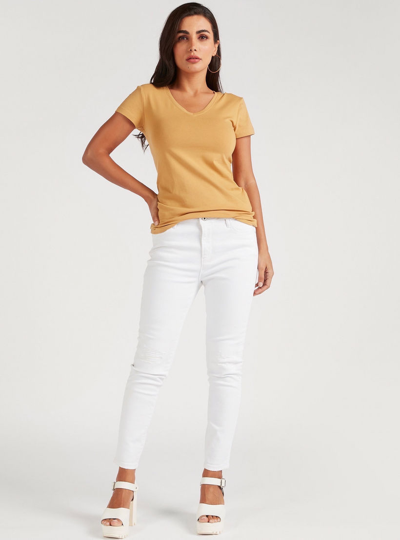 تيشيرت سادة بياقة V وأكمام كاب-women-clothing-tshirts-image-3
