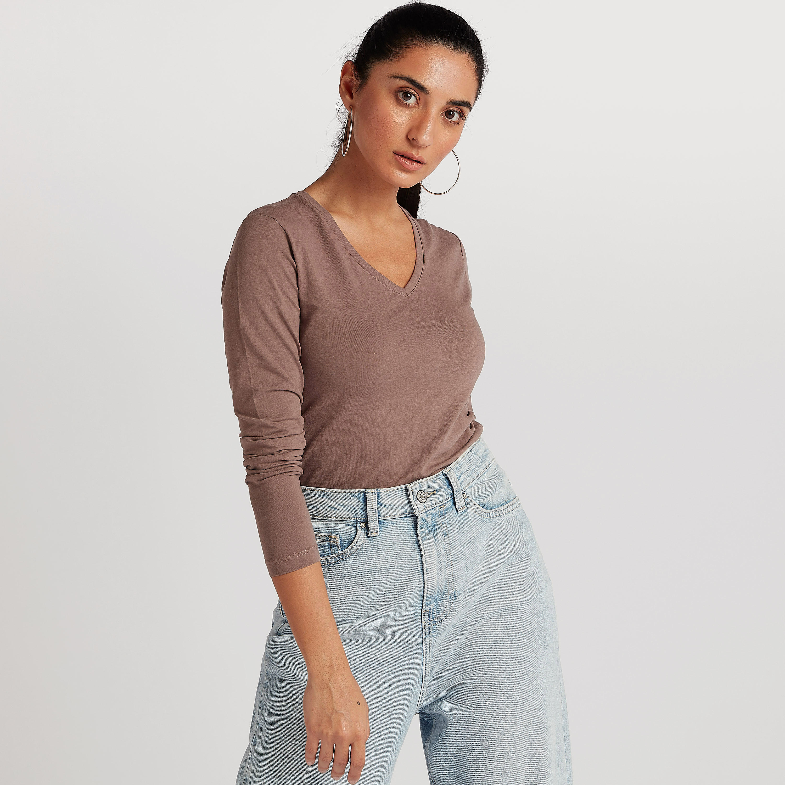 Solid T-shirt with V-neck and Long Sleeves-women-clothing-tshirts-image-2