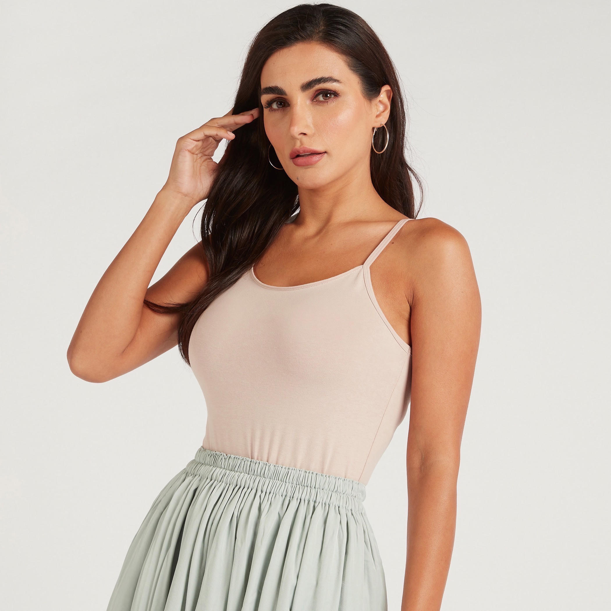 فيست سادة بياقة عميقة وأحزمة رفيعة-women-clothing-tshirts-image-1