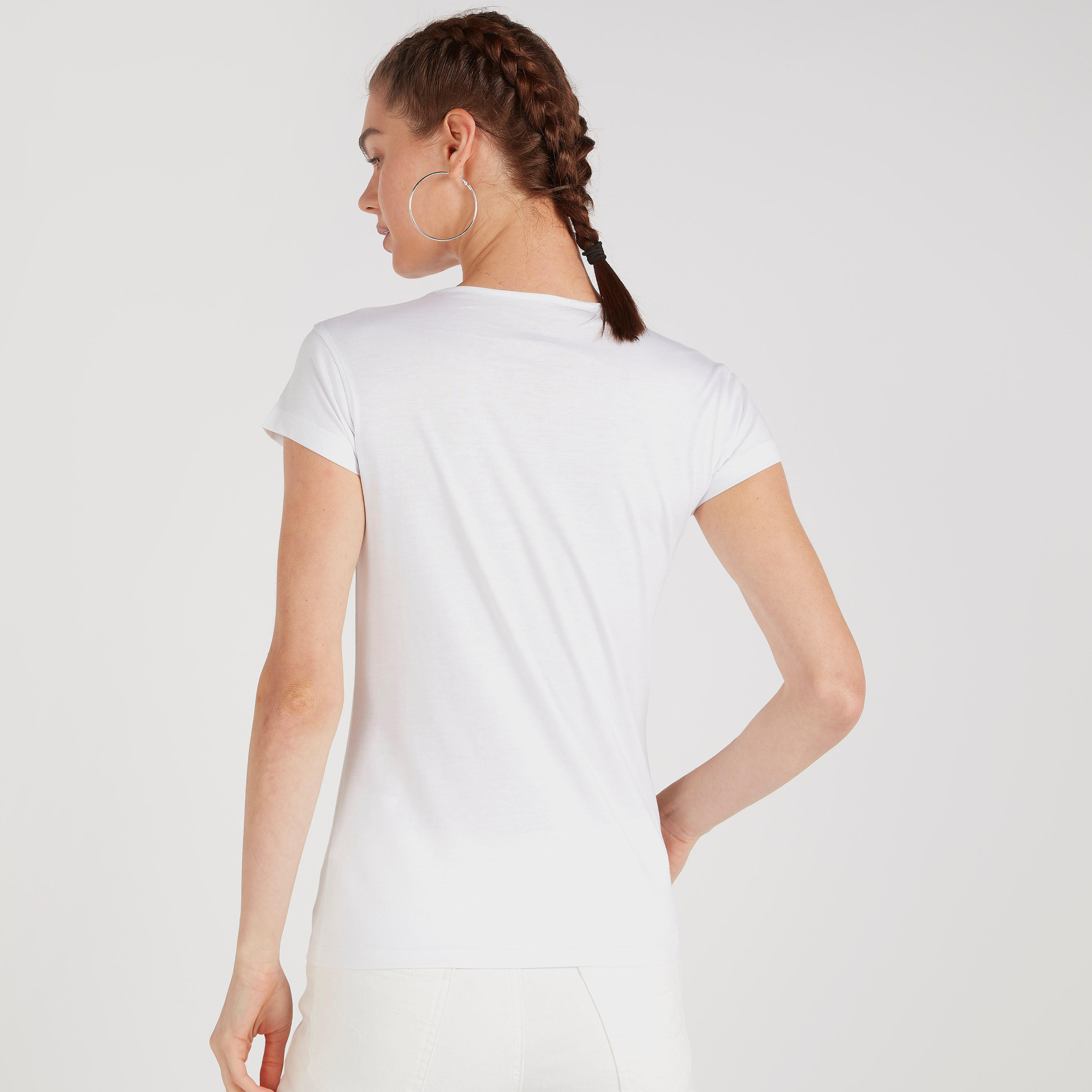 تيشيرت بياقة ضيّقة وأكمام كاب وطبعات-women-clothing-tshirts-image-4